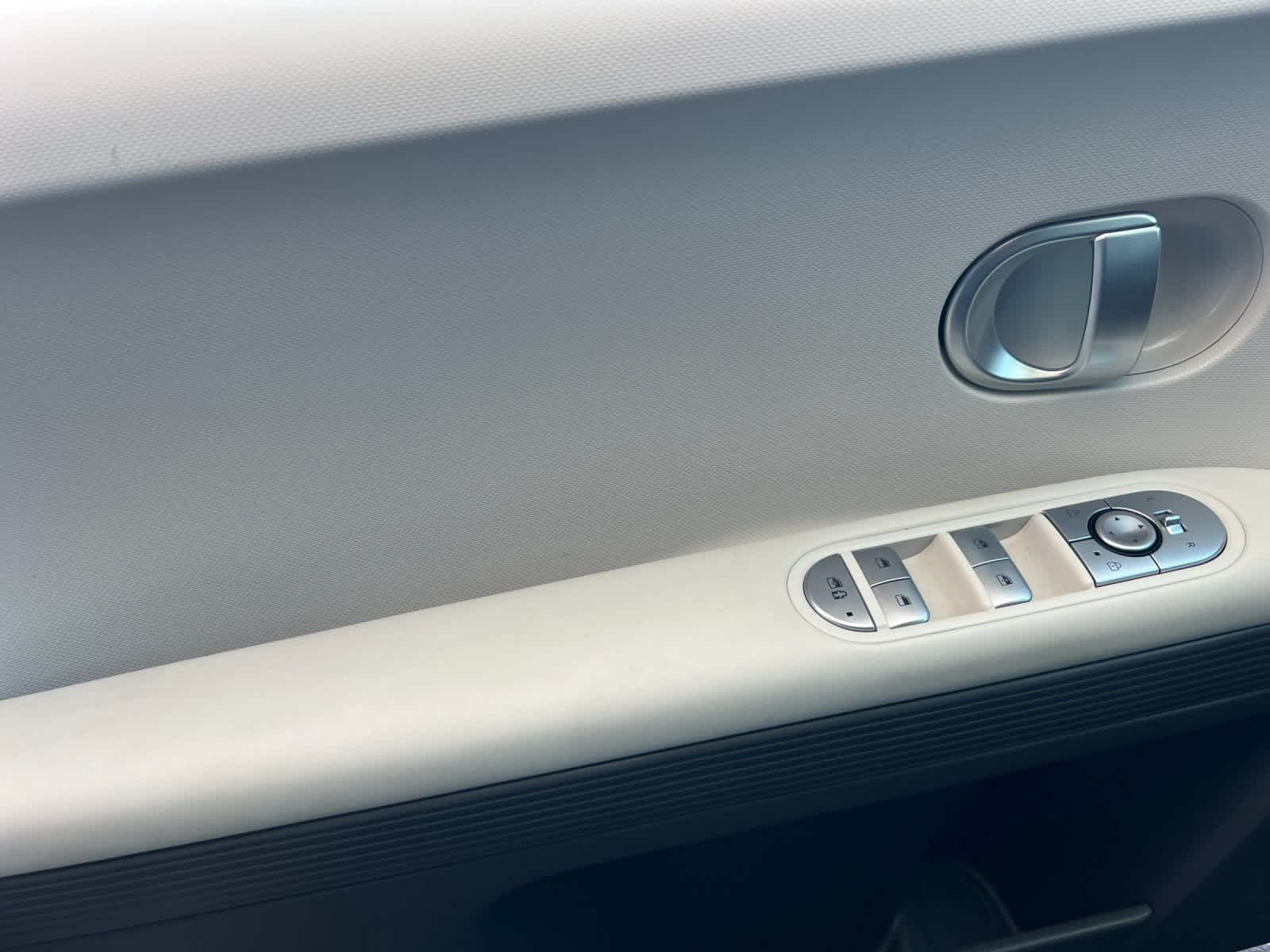 Thumbnail: 2024 Hyundai Ioniq 5 - 12