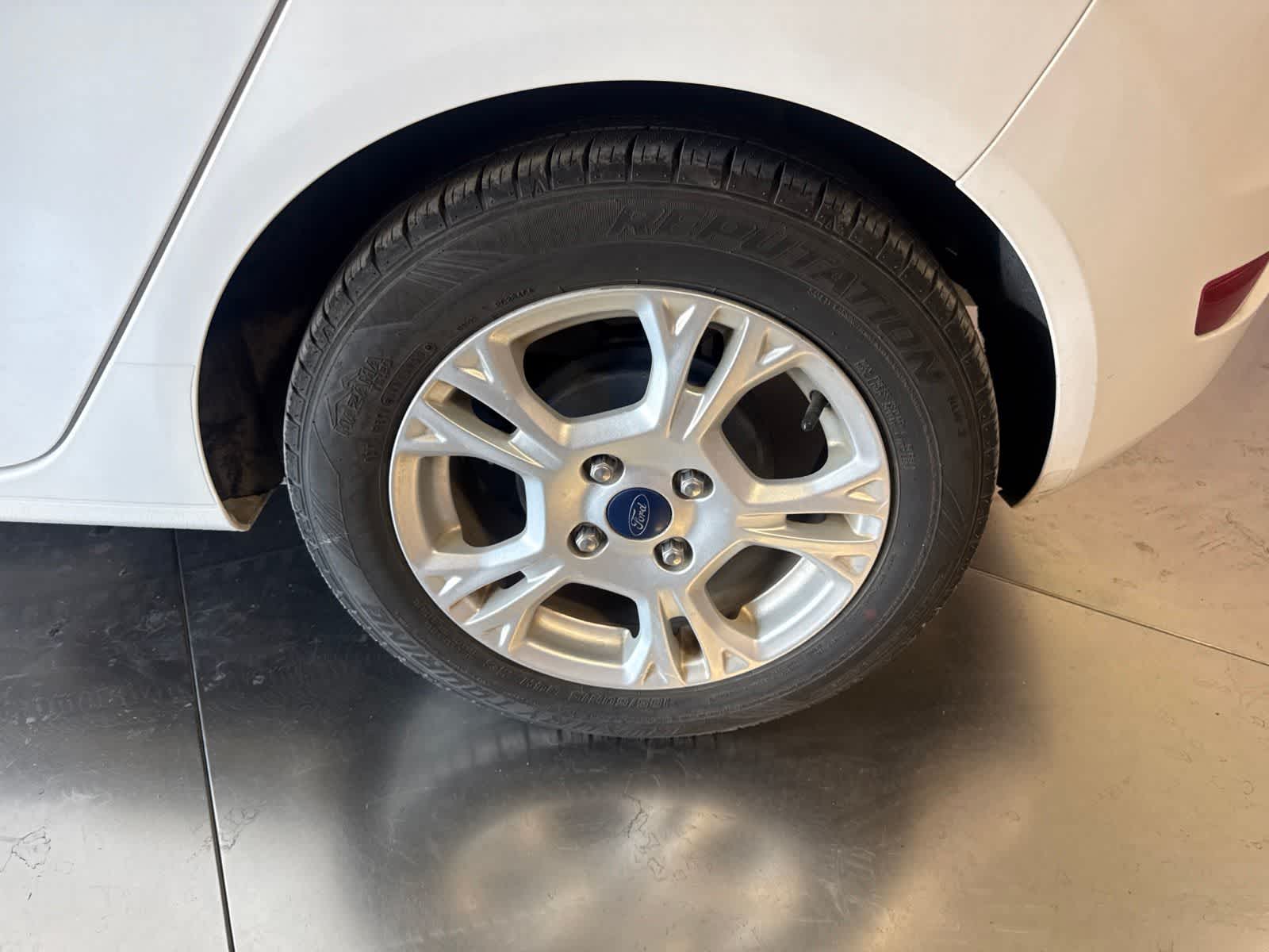 Thumbnail: 2016 Ford Fiesta - 9