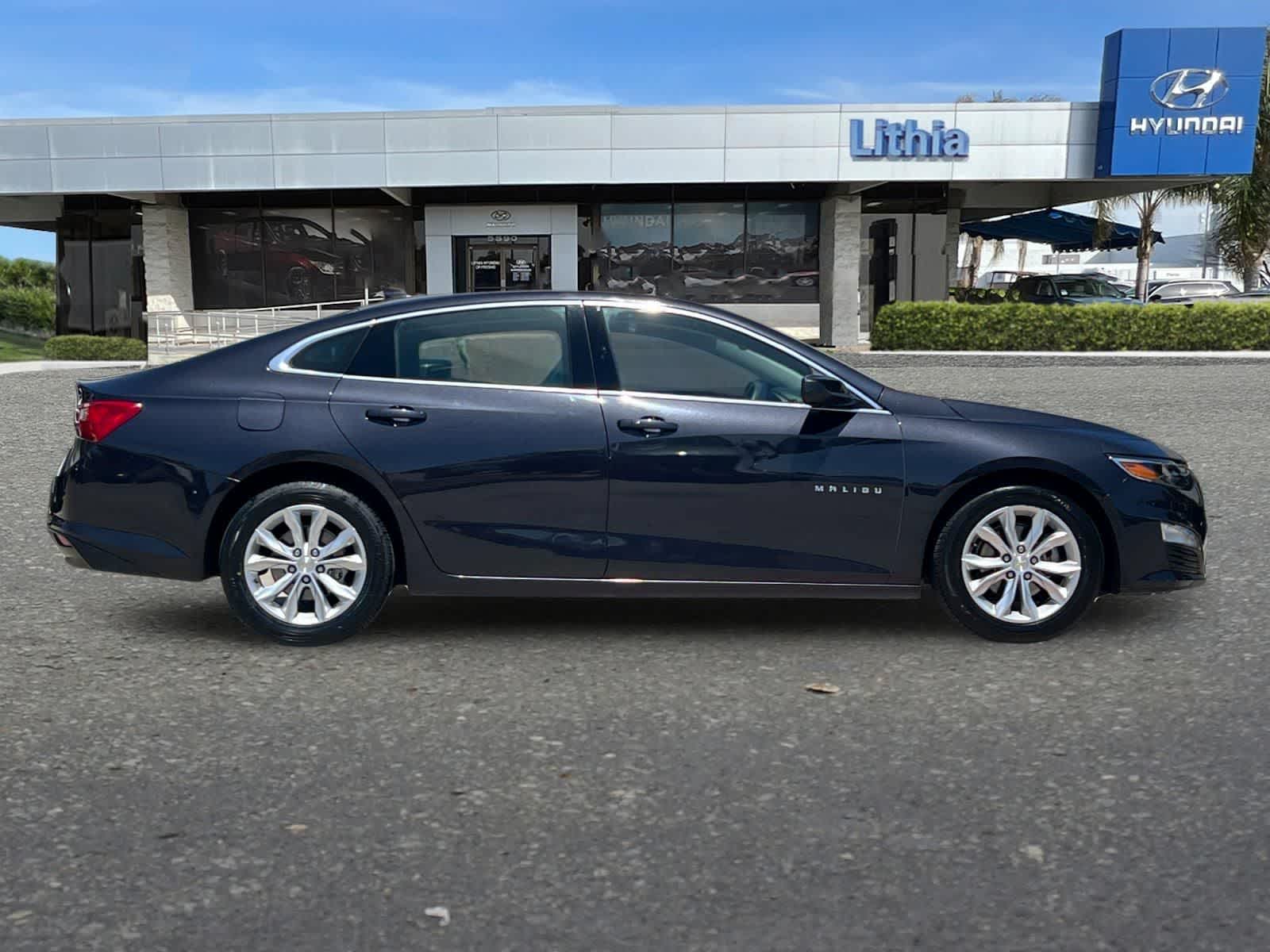 Thumbnail: 2023 Chevrolet Malibu - 8