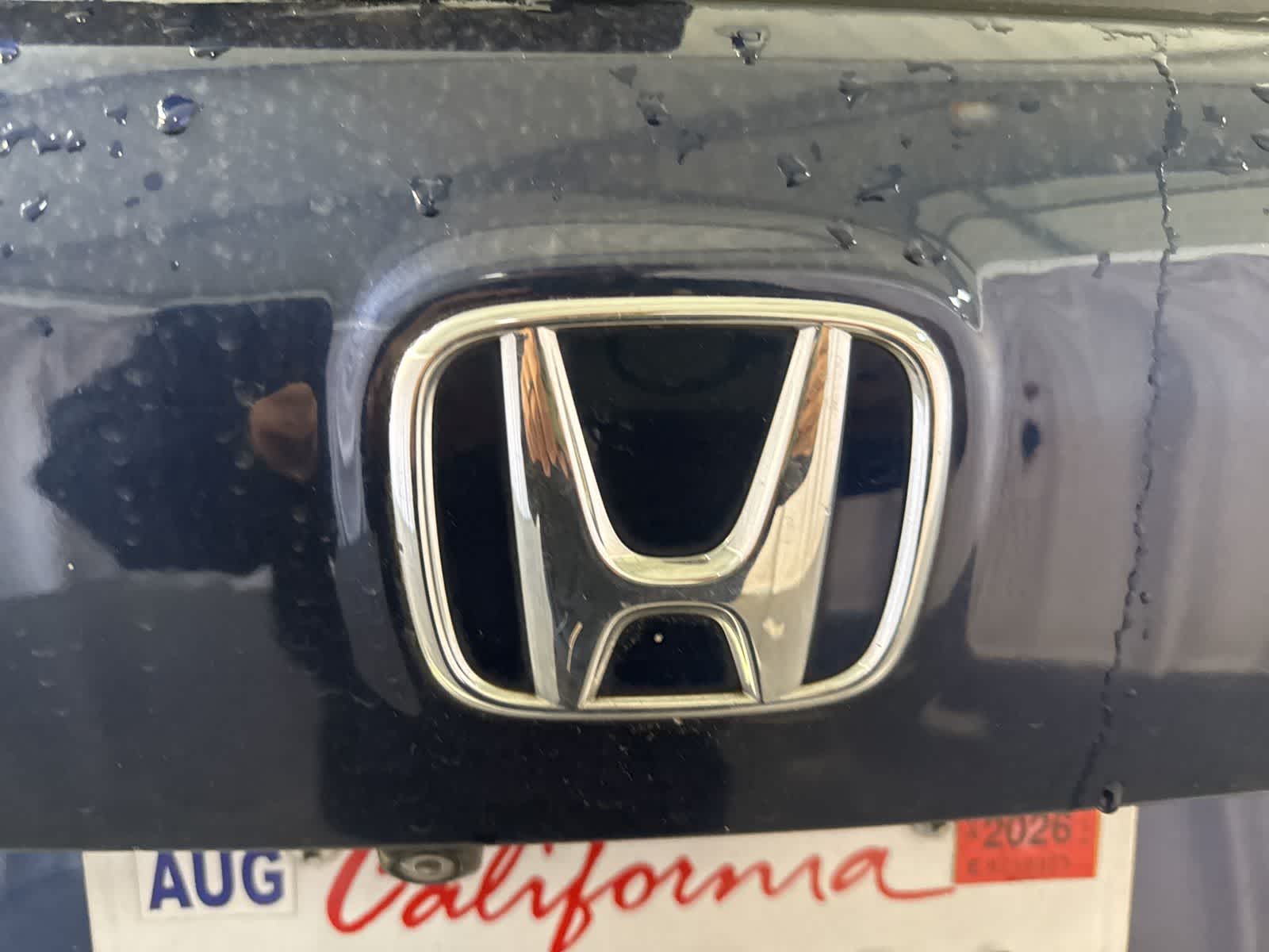 Thumbnail: 2017 Honda Pilot - 14