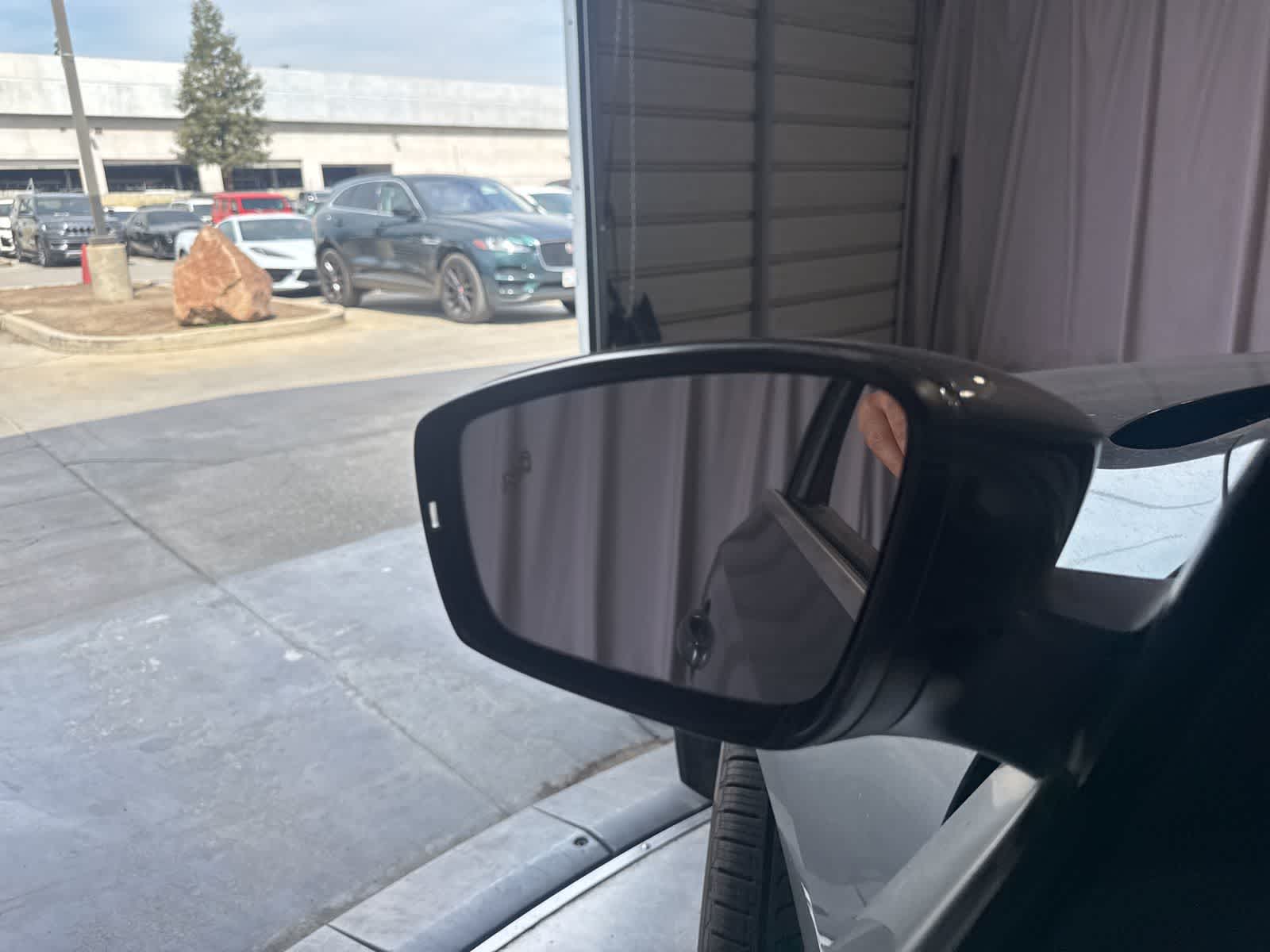 Thumbnail: 2017 Volkswagen Jetta - 19