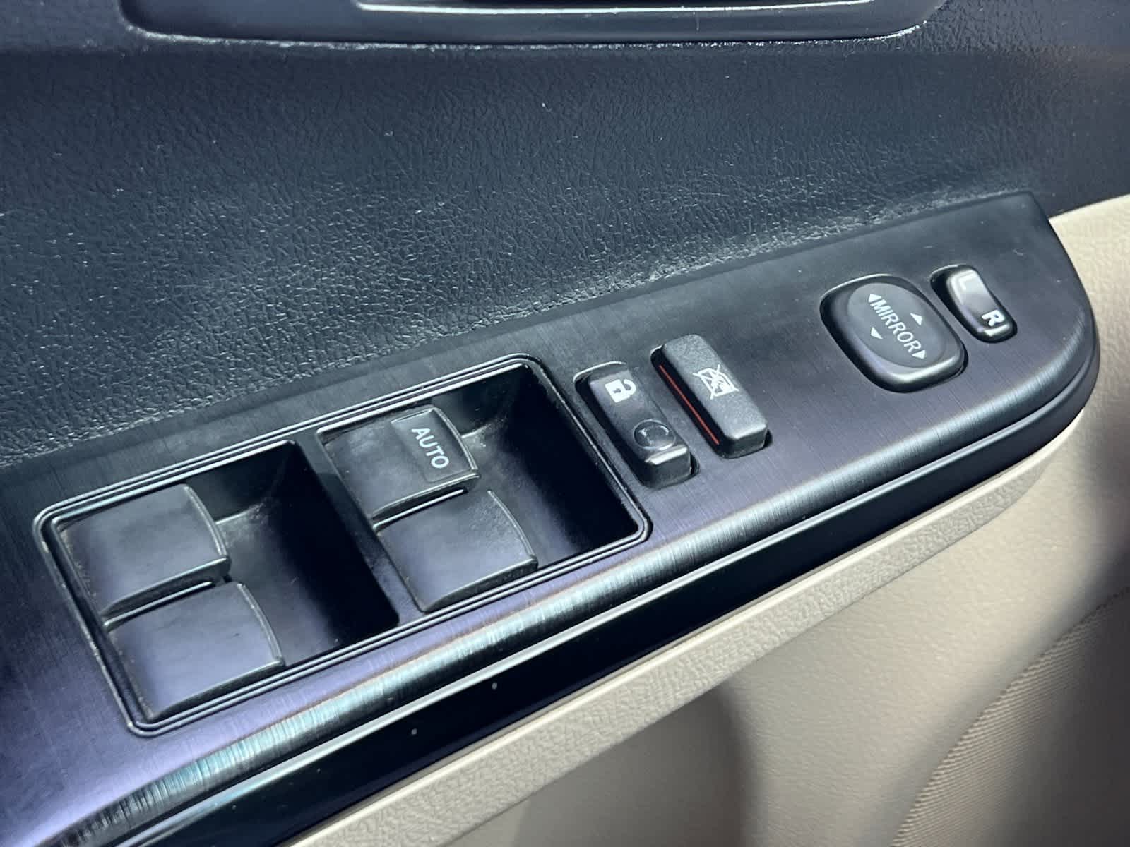 Thumbnail: 2014 Toyota Camry - 14