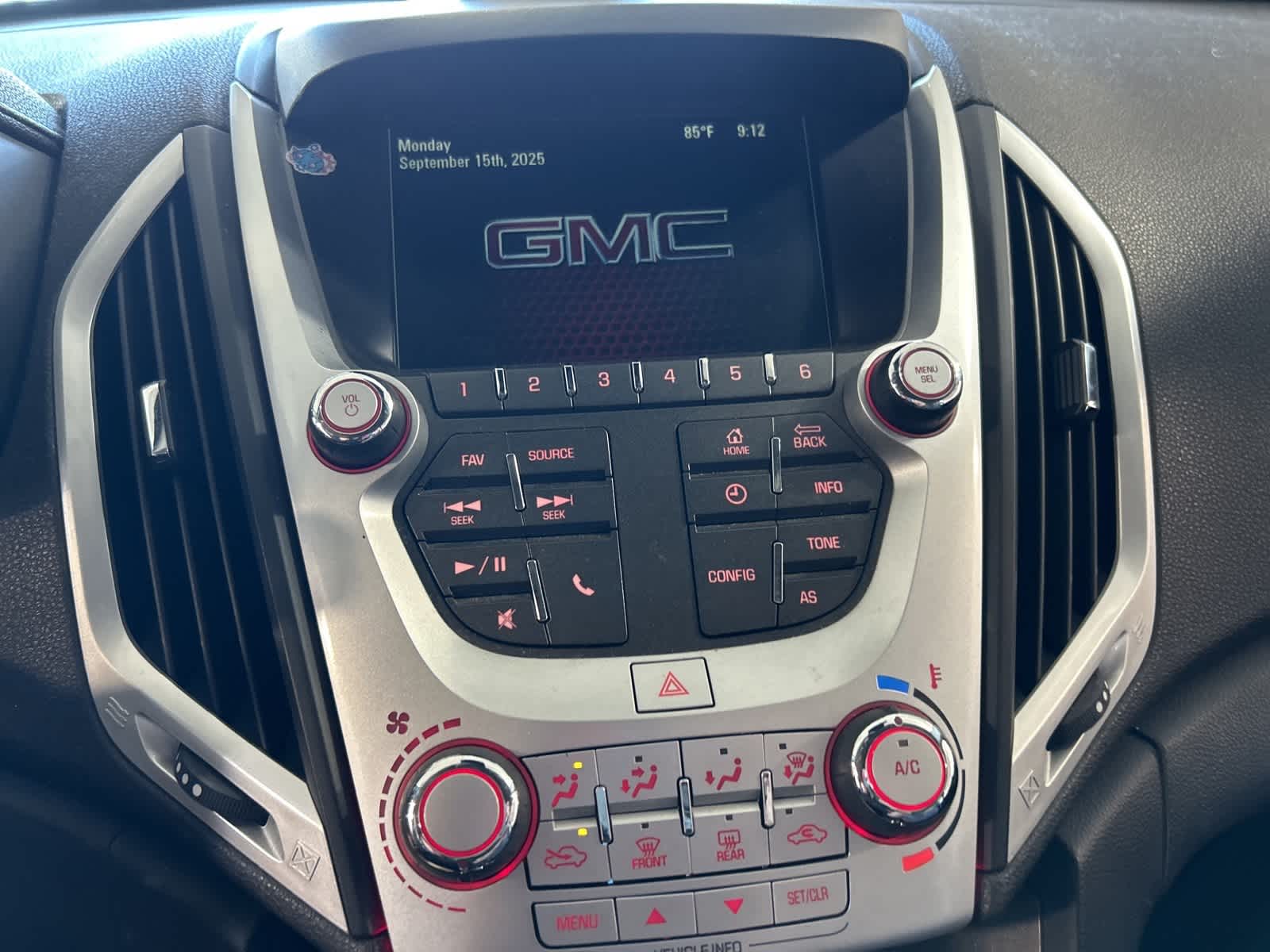 Thumbnail: 2016 GMC Terrain - 27