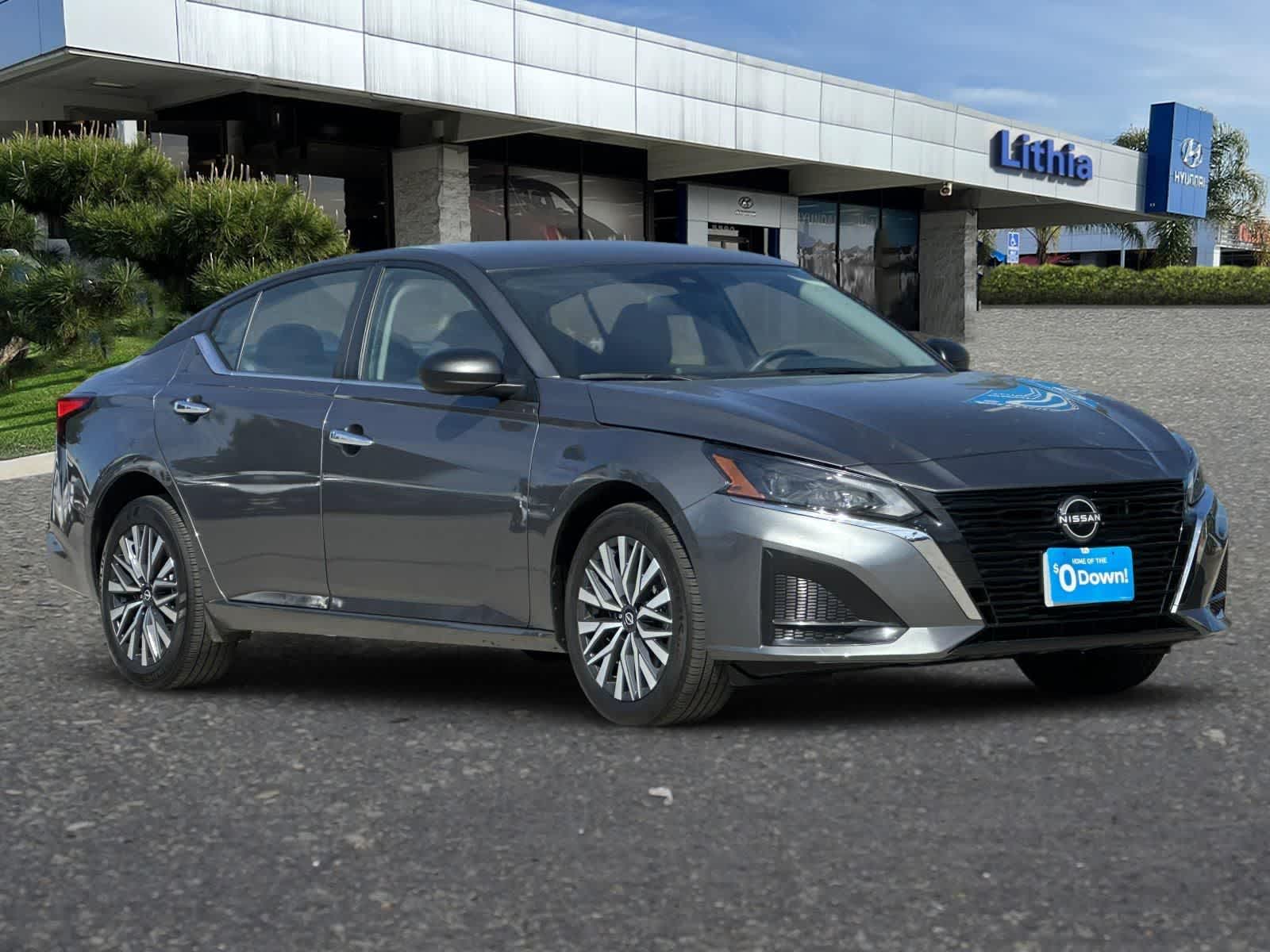 Thumbnail: 2025 Nissan Altima - 10