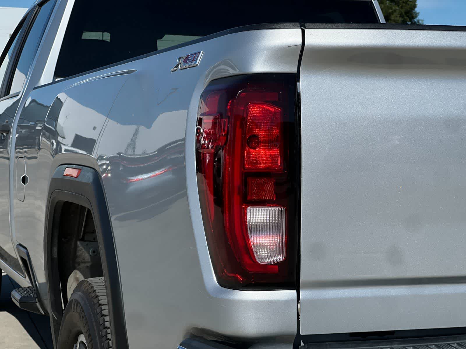 Thumbnail: 2021 GMC Sierra 3500 - 25