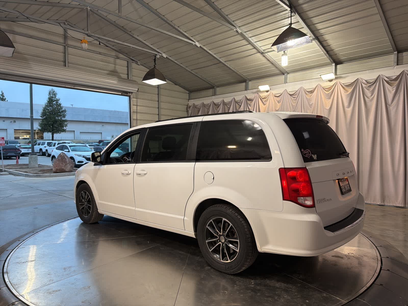 Thumbnail: 2019 Dodge Grand Caravan - 5
