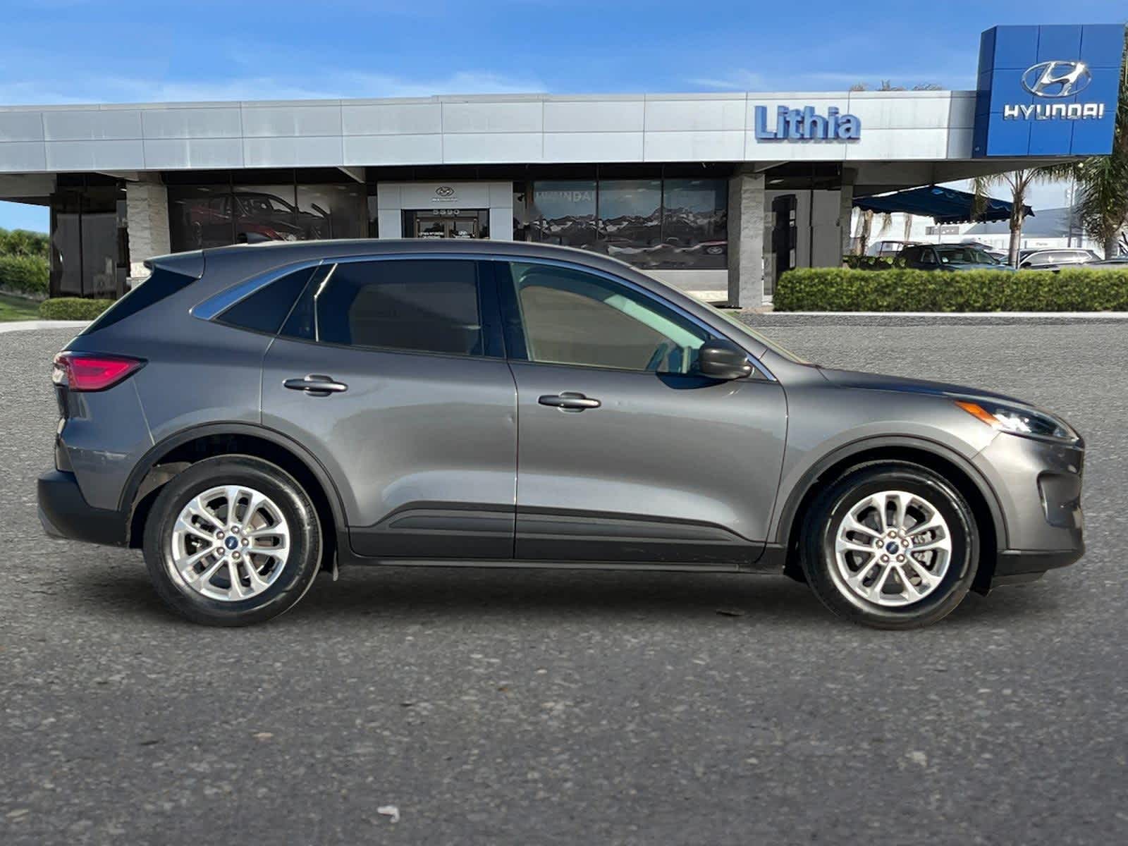 Thumbnail: 2022 Ford Escape - 8