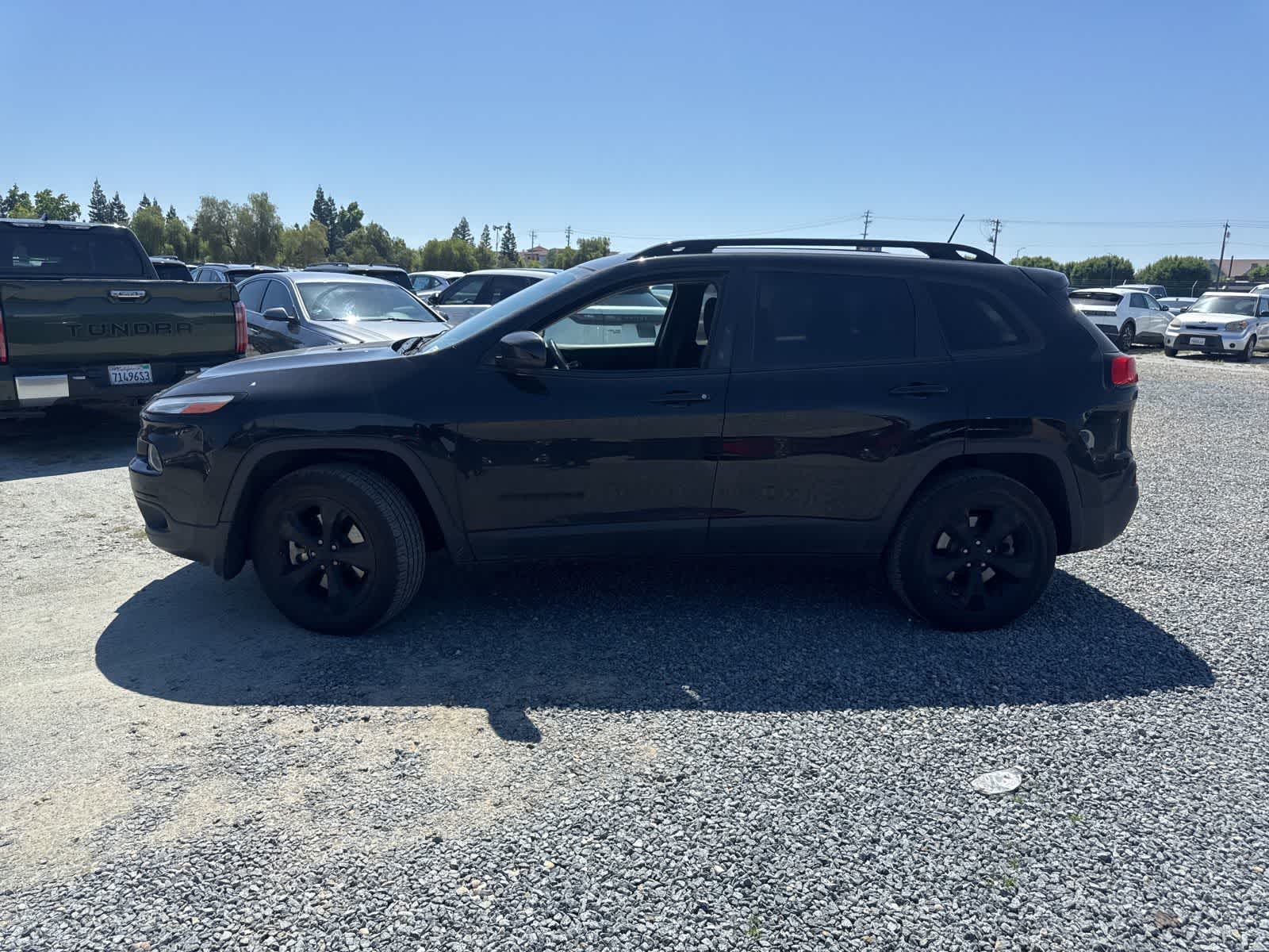 Thumbnail: 2018 Jeep Cherokee - 8