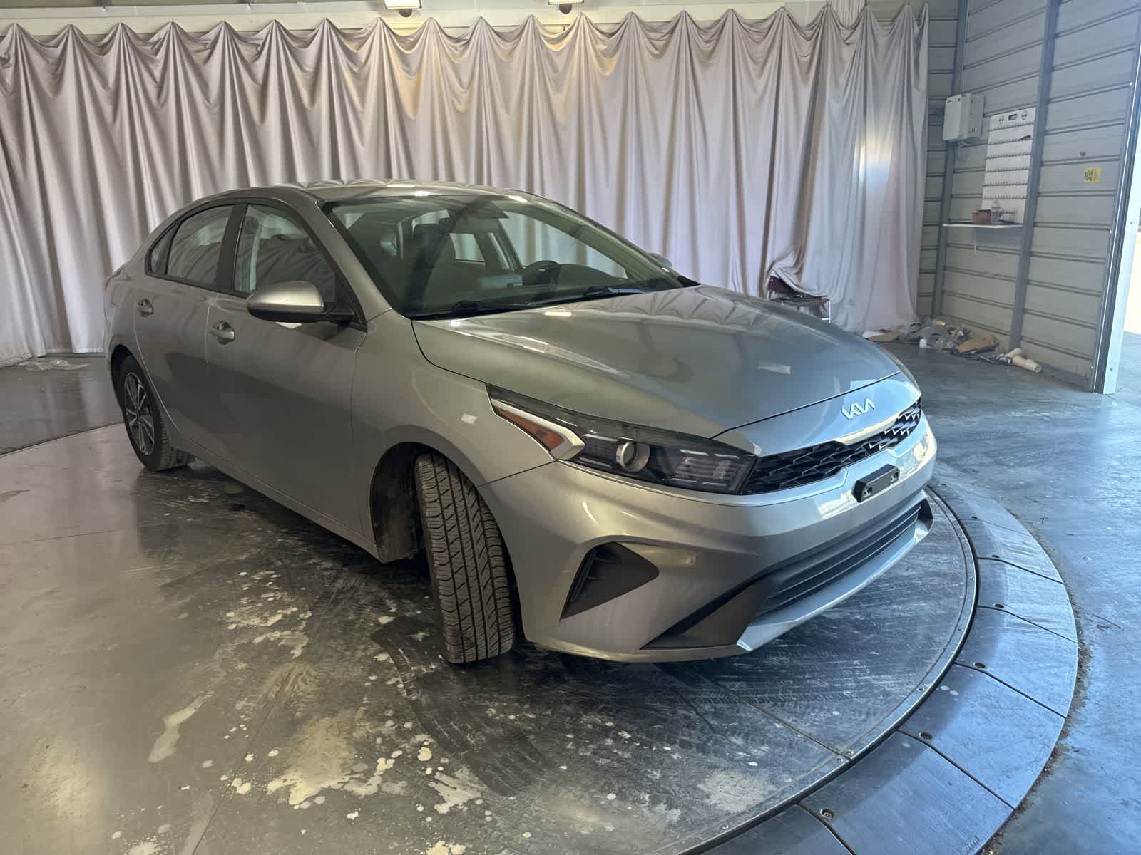 2023 Kia Forte LXS photo 3