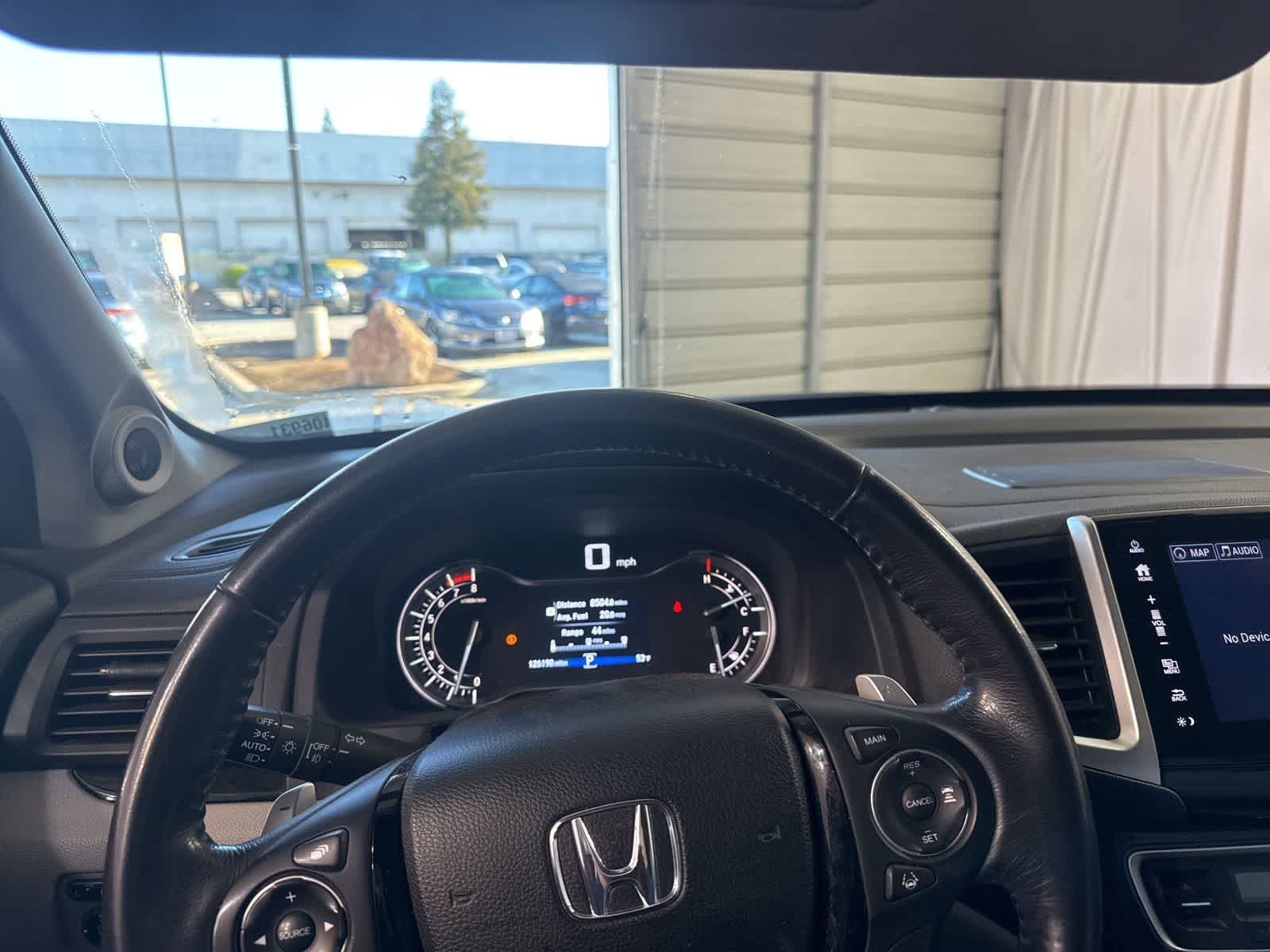 Thumbnail: 2017 Honda Pilot - 24