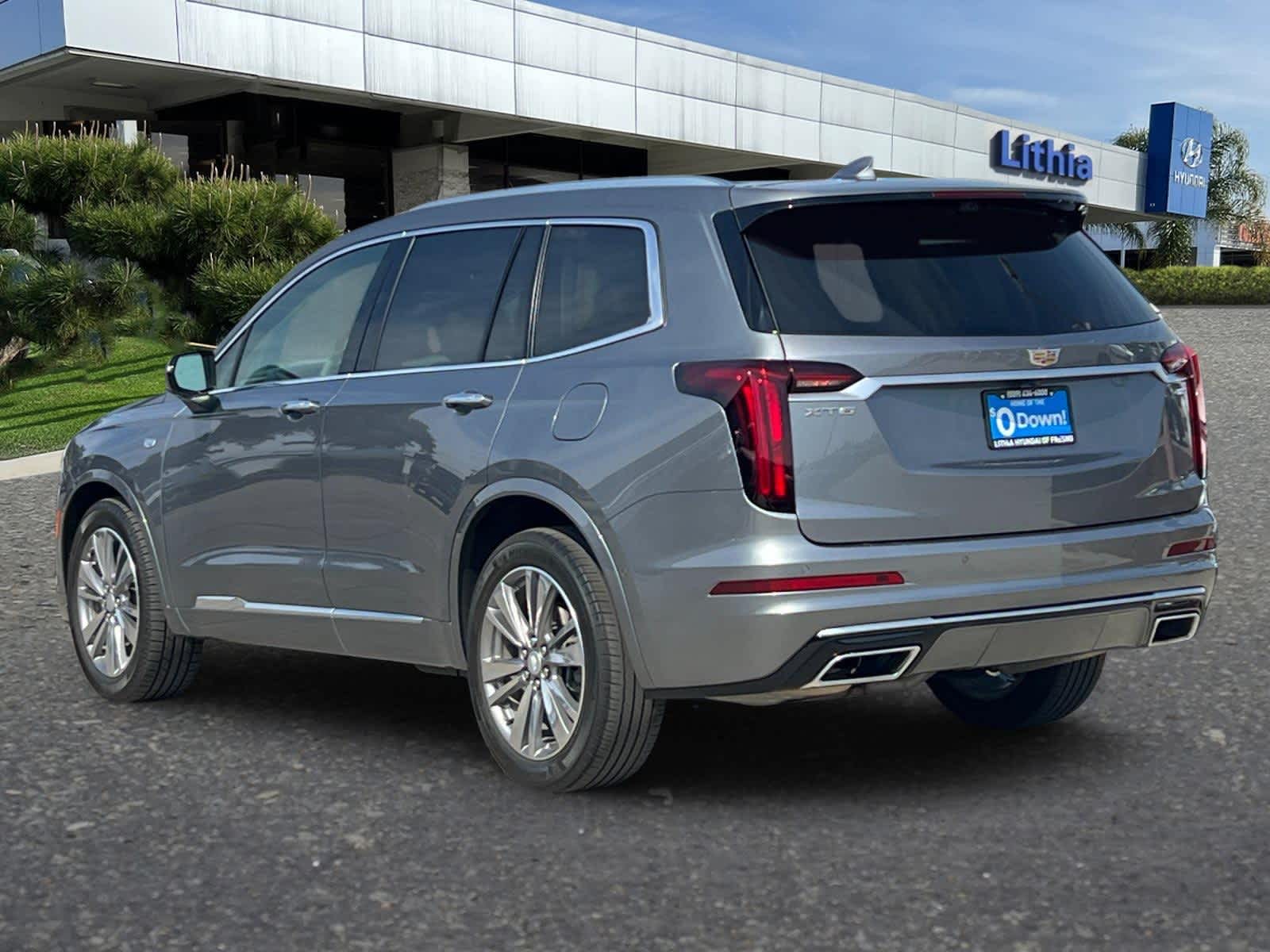 Thumbnail: 2022 Cadillac XT6 - 6