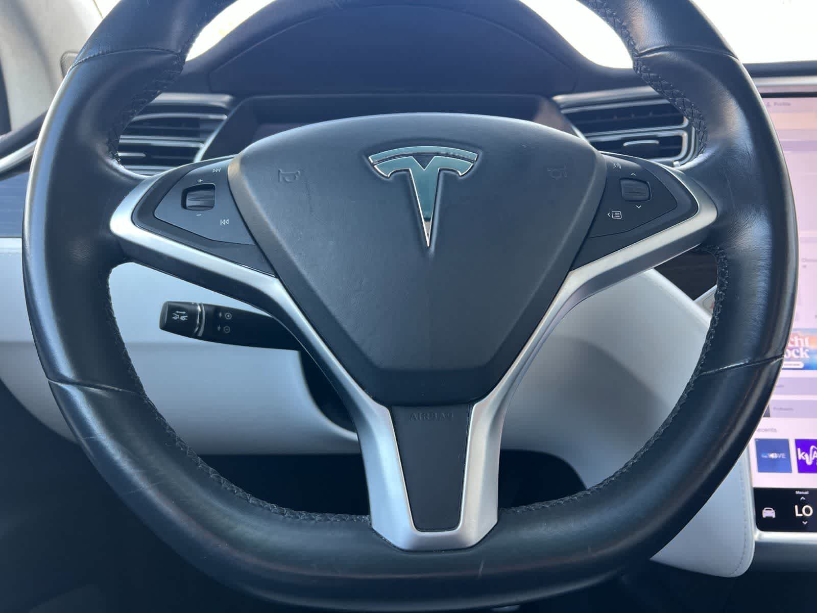 Thumbnail: 2016 Tesla Model X - 25