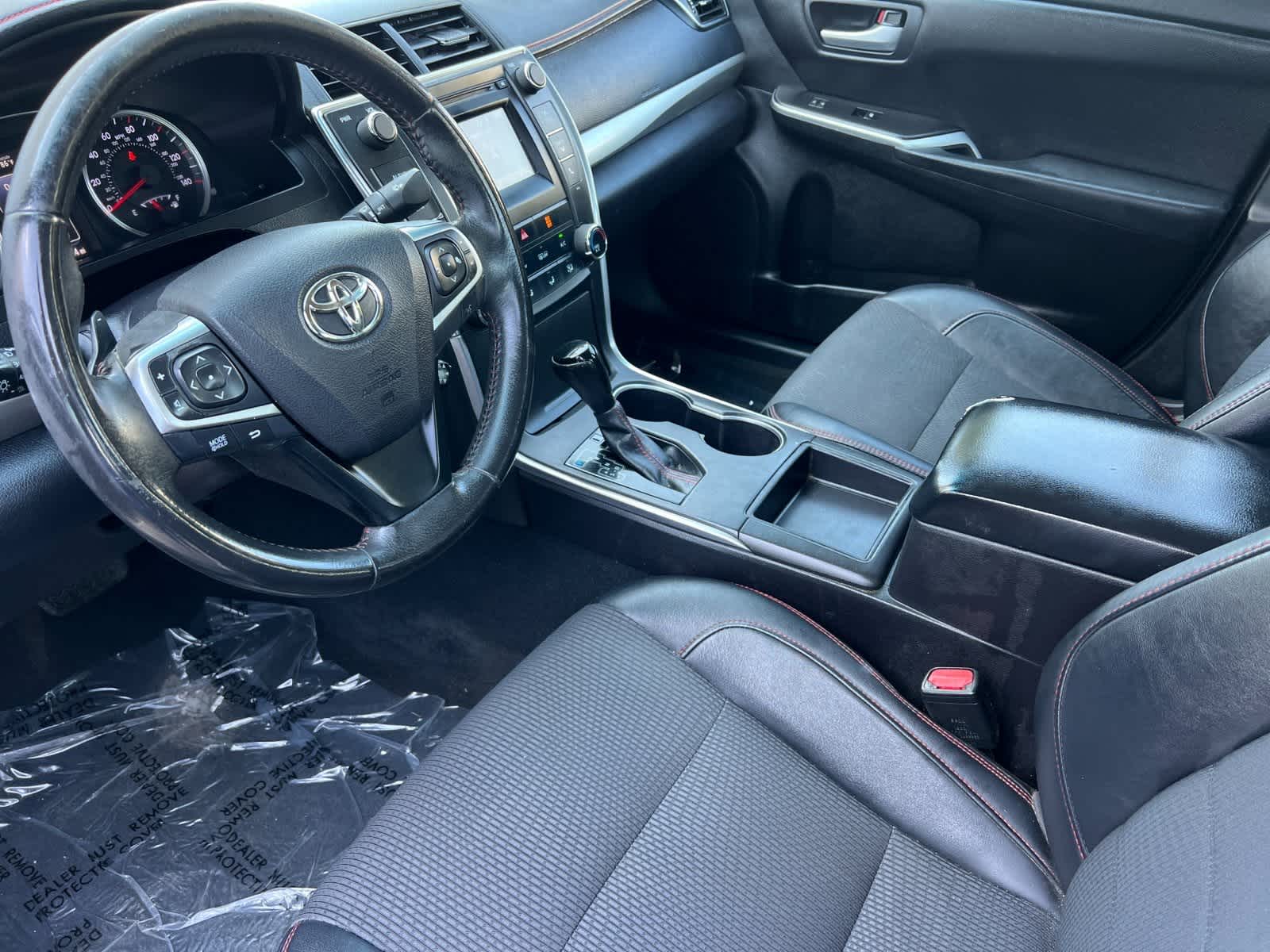 2017 Toyota Camry SE 11