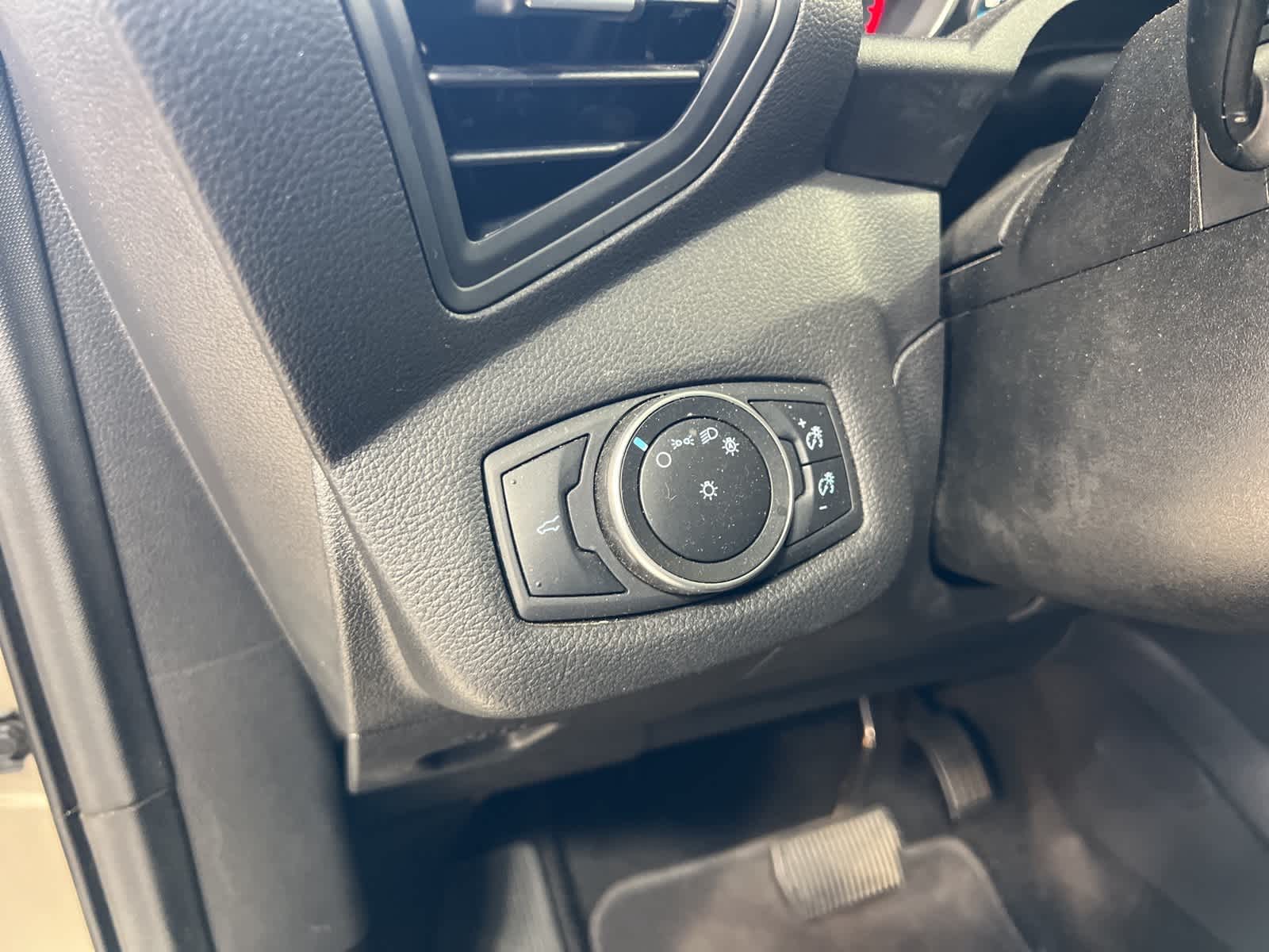 Thumbnail: 2018 Ford Escape - 20
