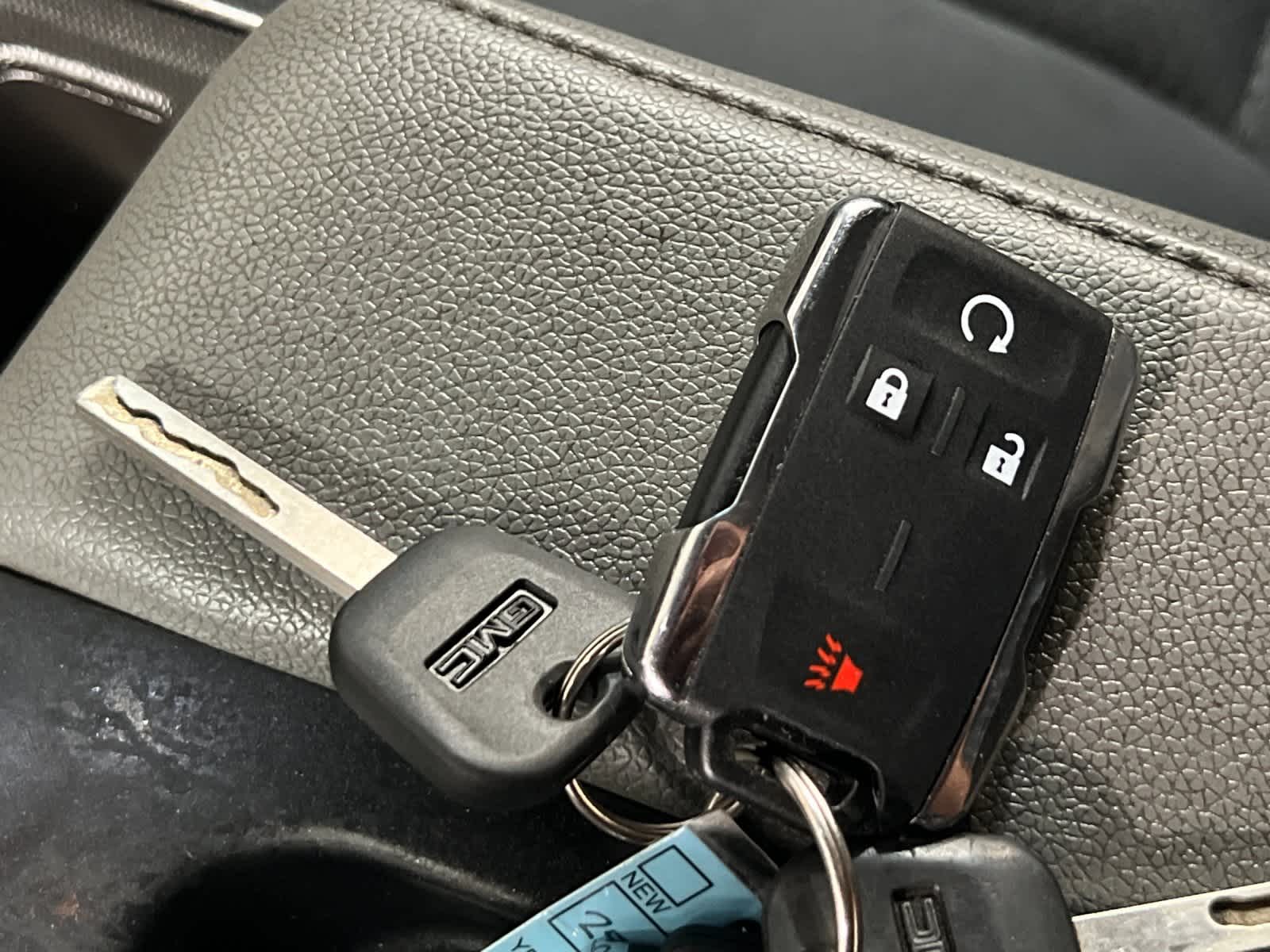 Thumbnail: 2016 GMC Sierra 2500 - 26