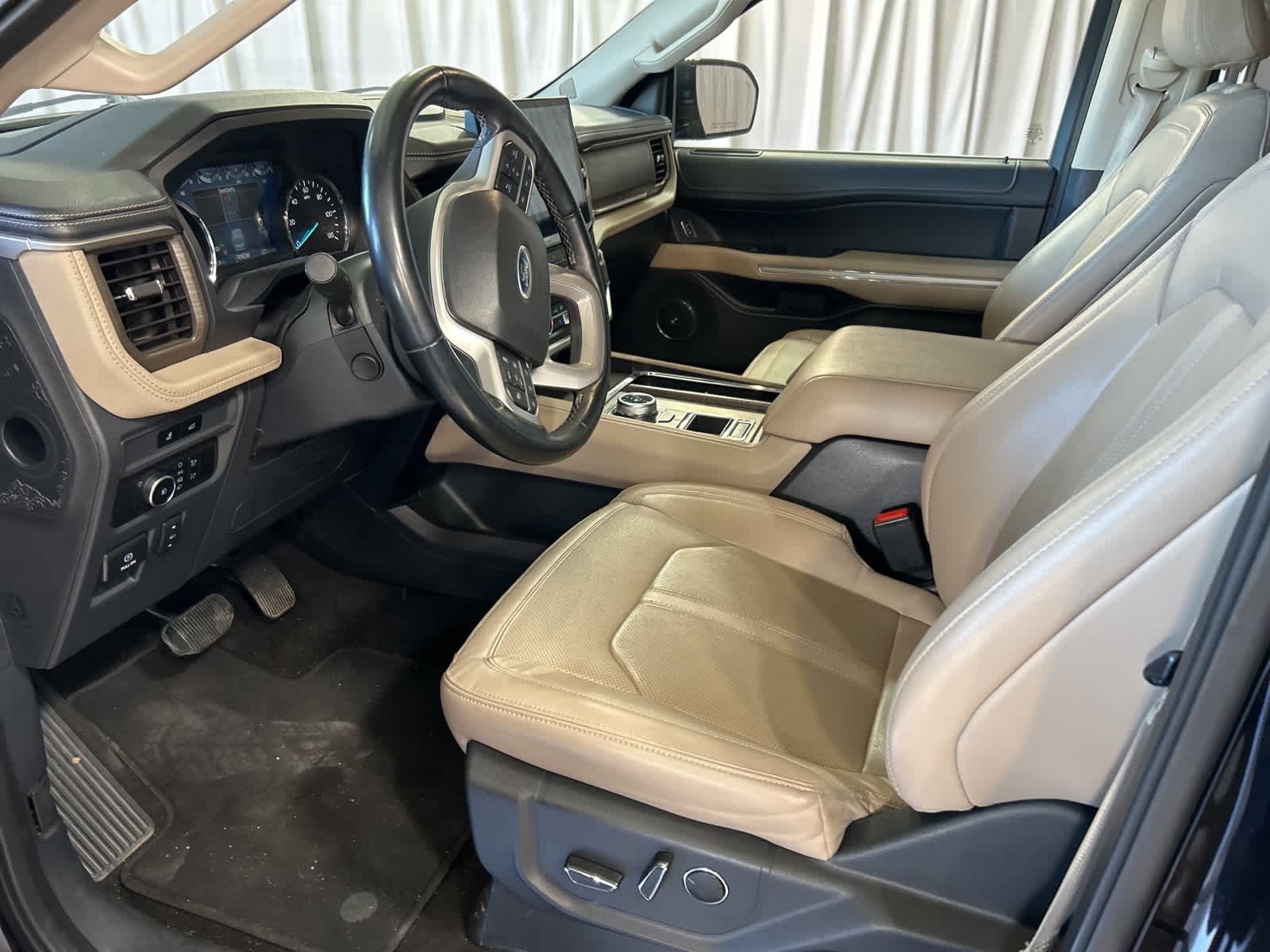 2023 Ford Expedition MAX Limited 24
