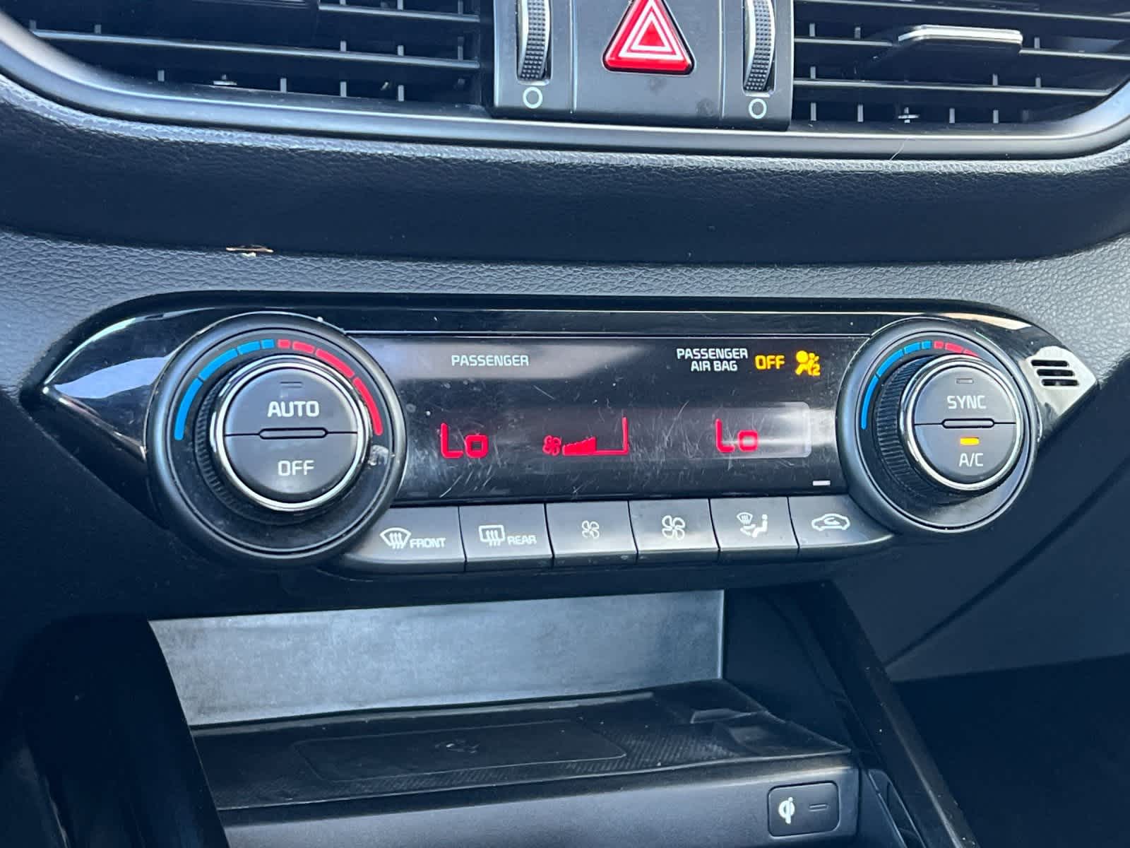 Thumbnail: 2022 Kia Forte - 21