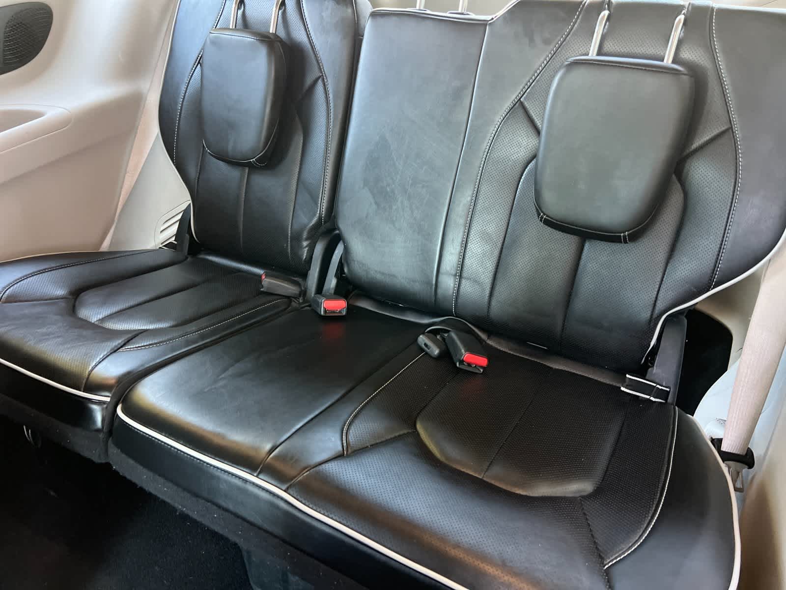 Thumbnail: 2023 Chrysler Pacifica - 16