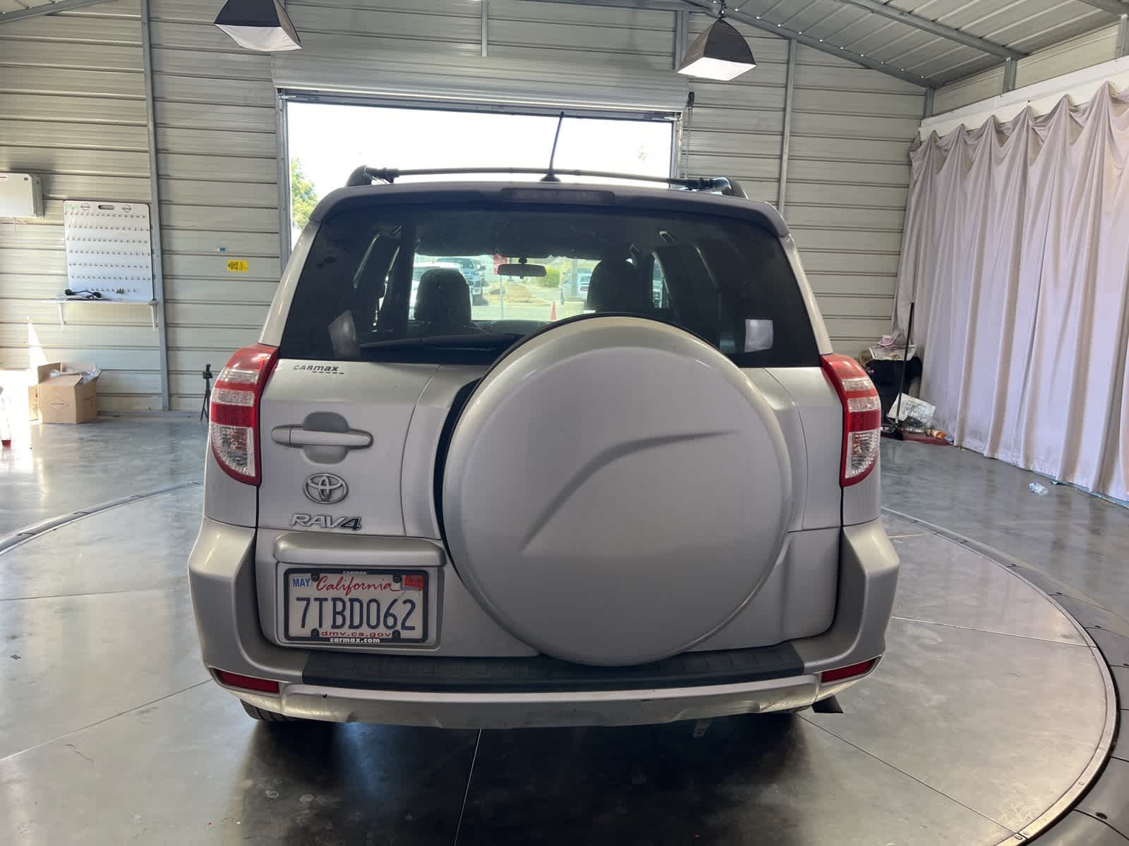 Thumbnail: 2011 Toyota RAV4 - 6