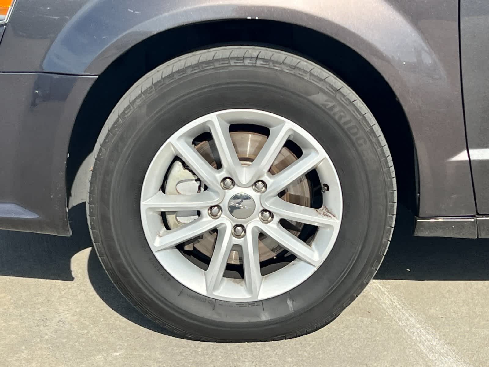 Thumbnail: 2019 Dodge Grand Caravan - 25