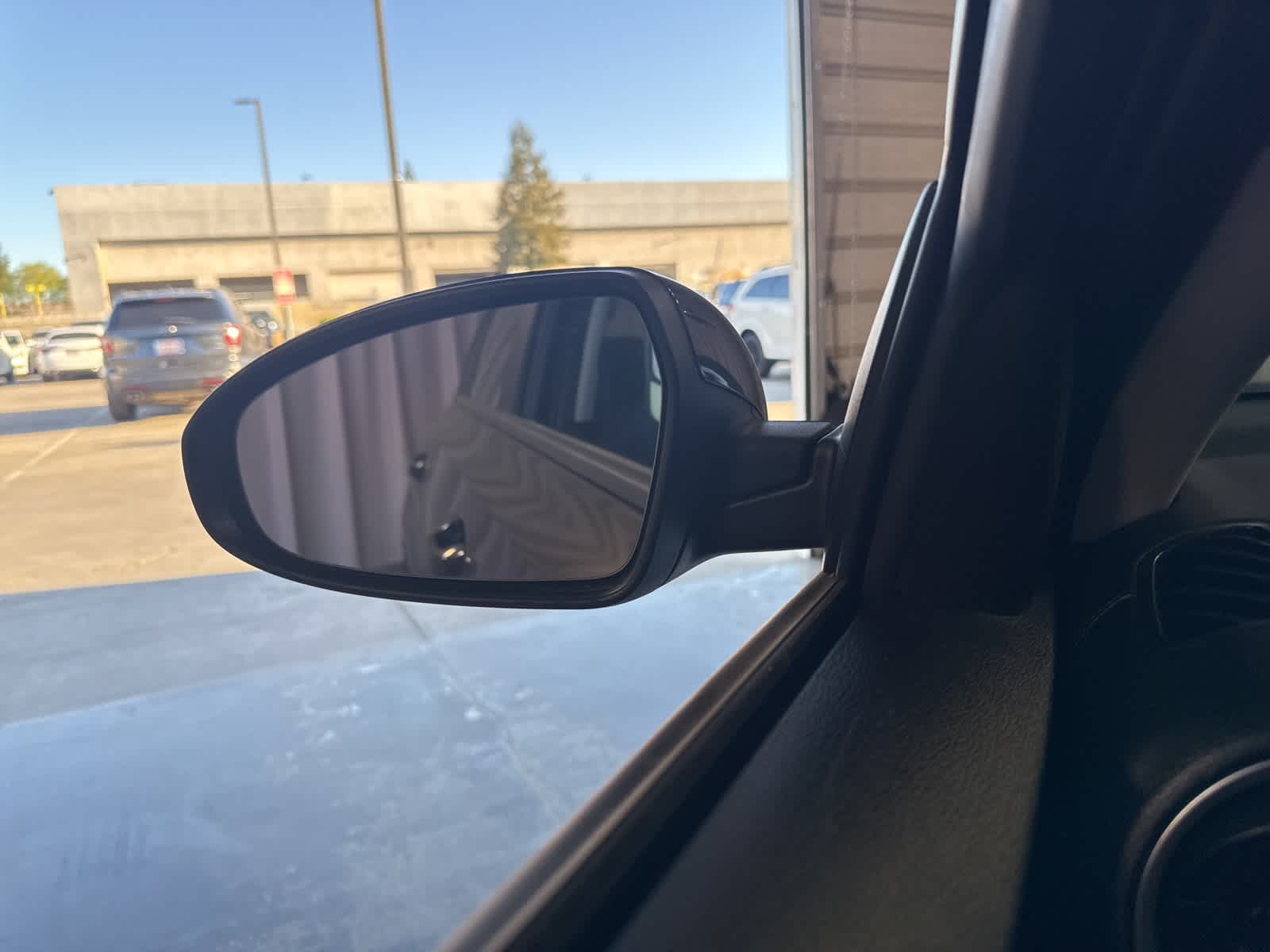 Thumbnail: 2024 Kia Forte - 18