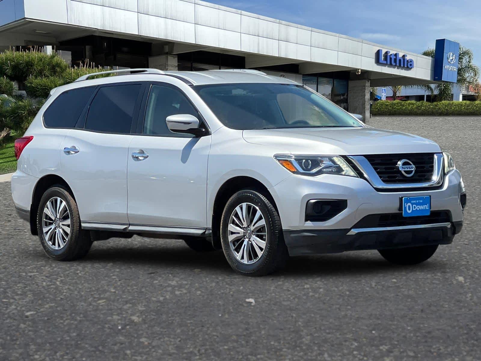 Thumbnail: 2018 Nissan Pathfinder - 9