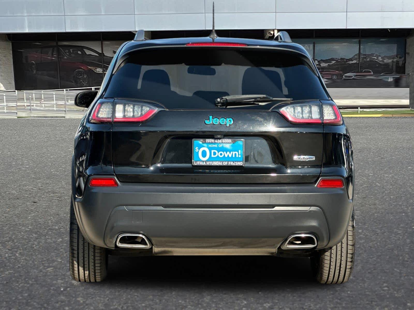 Thumbnail: 2019 Jeep Cherokee - 7