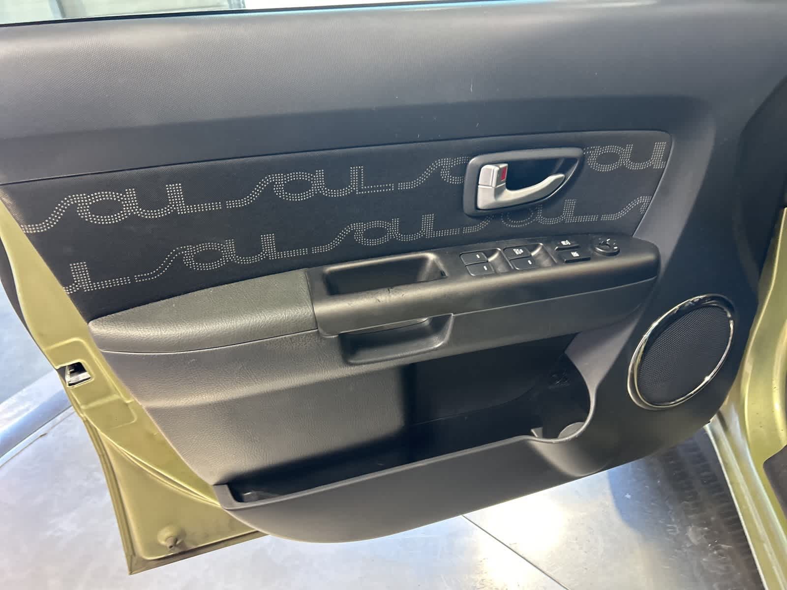 Thumbnail: 2013 Kia Soul - 22