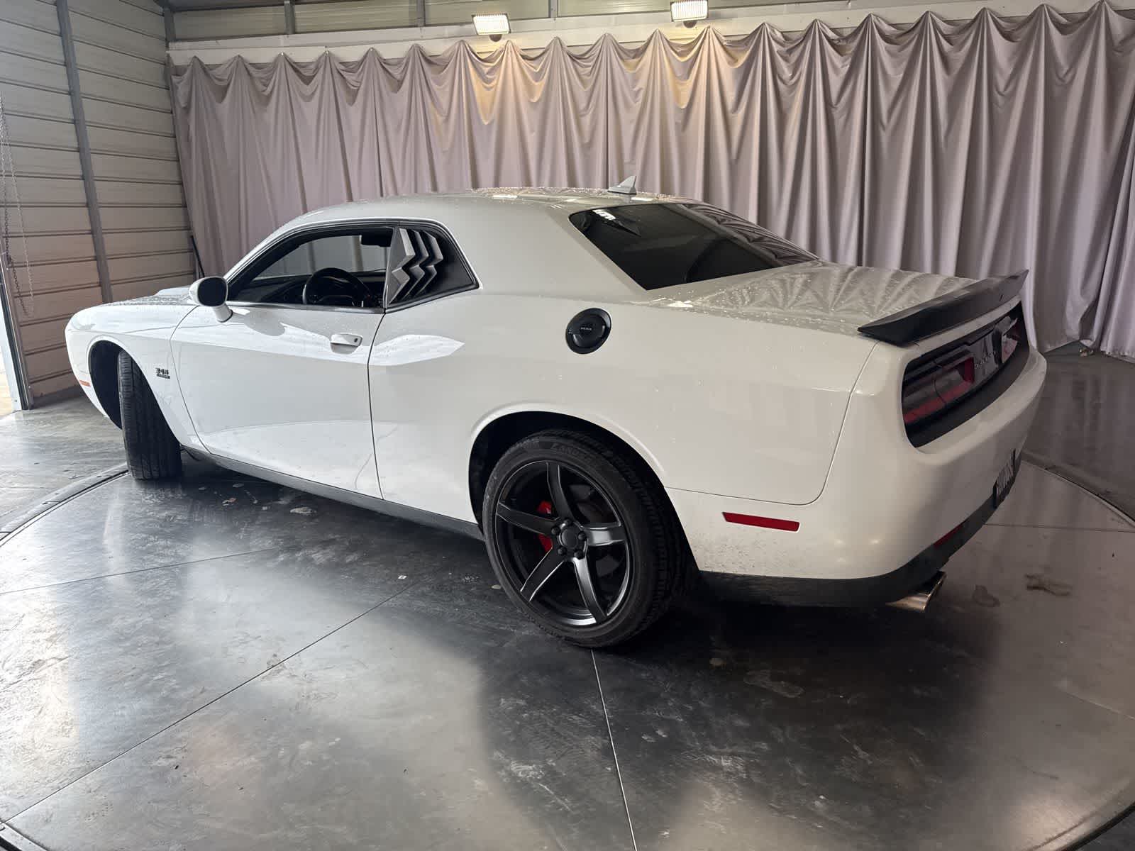 Thumbnail: 2016 Dodge Challenger - 6