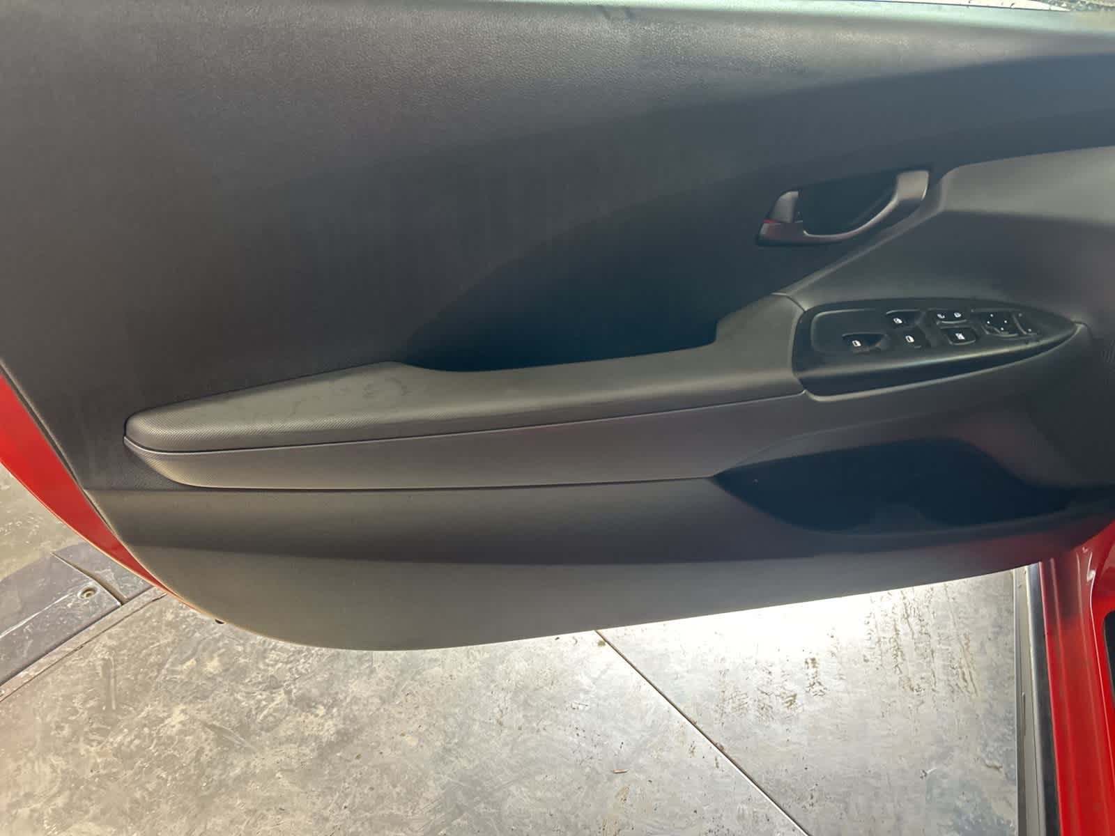 Thumbnail: 2022 Hyundai Veloster - 20