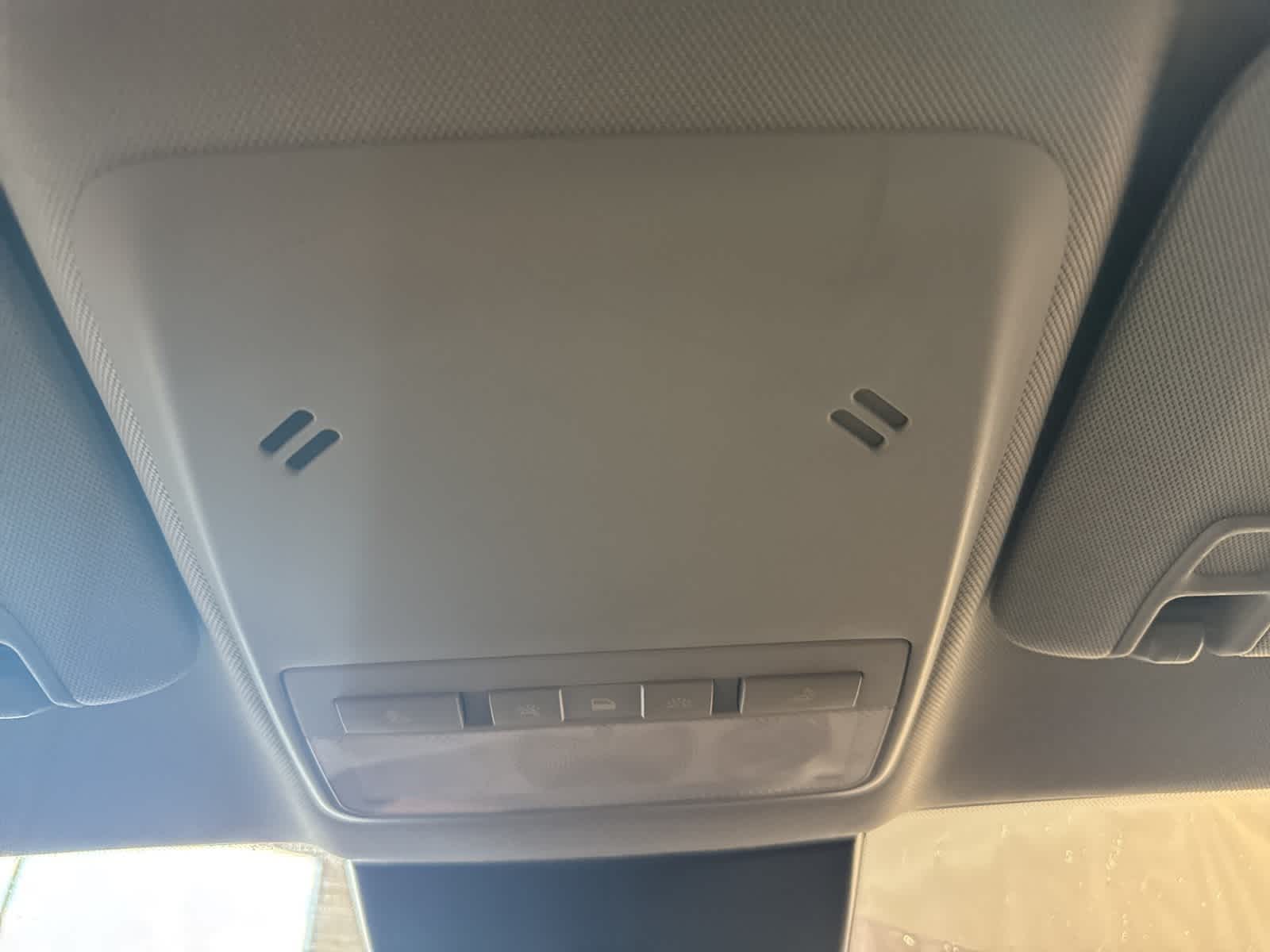 Thumbnail: 2018 Chevrolet Trax - 29