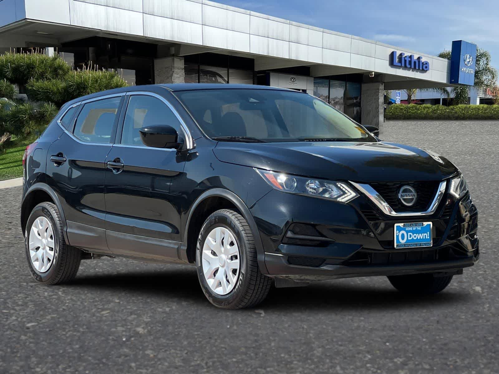 Thumbnail: 2020 Nissan Rogue Sport - 10