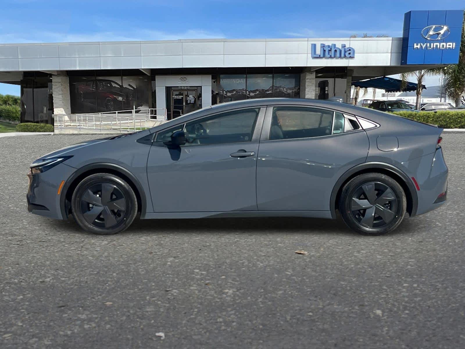 Thumbnail: 2025 Toyota Prius - 5