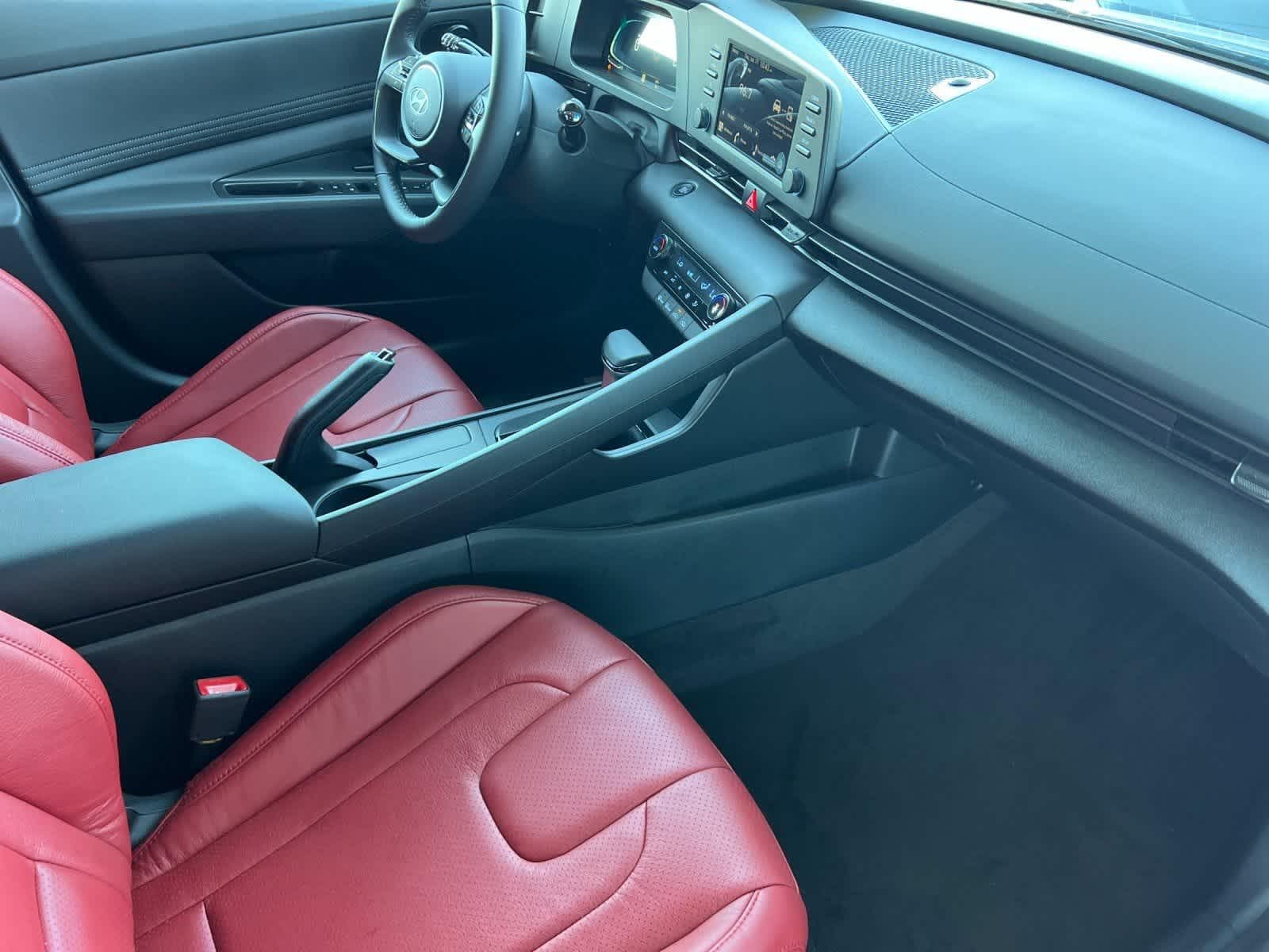 Thumbnail: 2025 Hyundai Elantra - 16