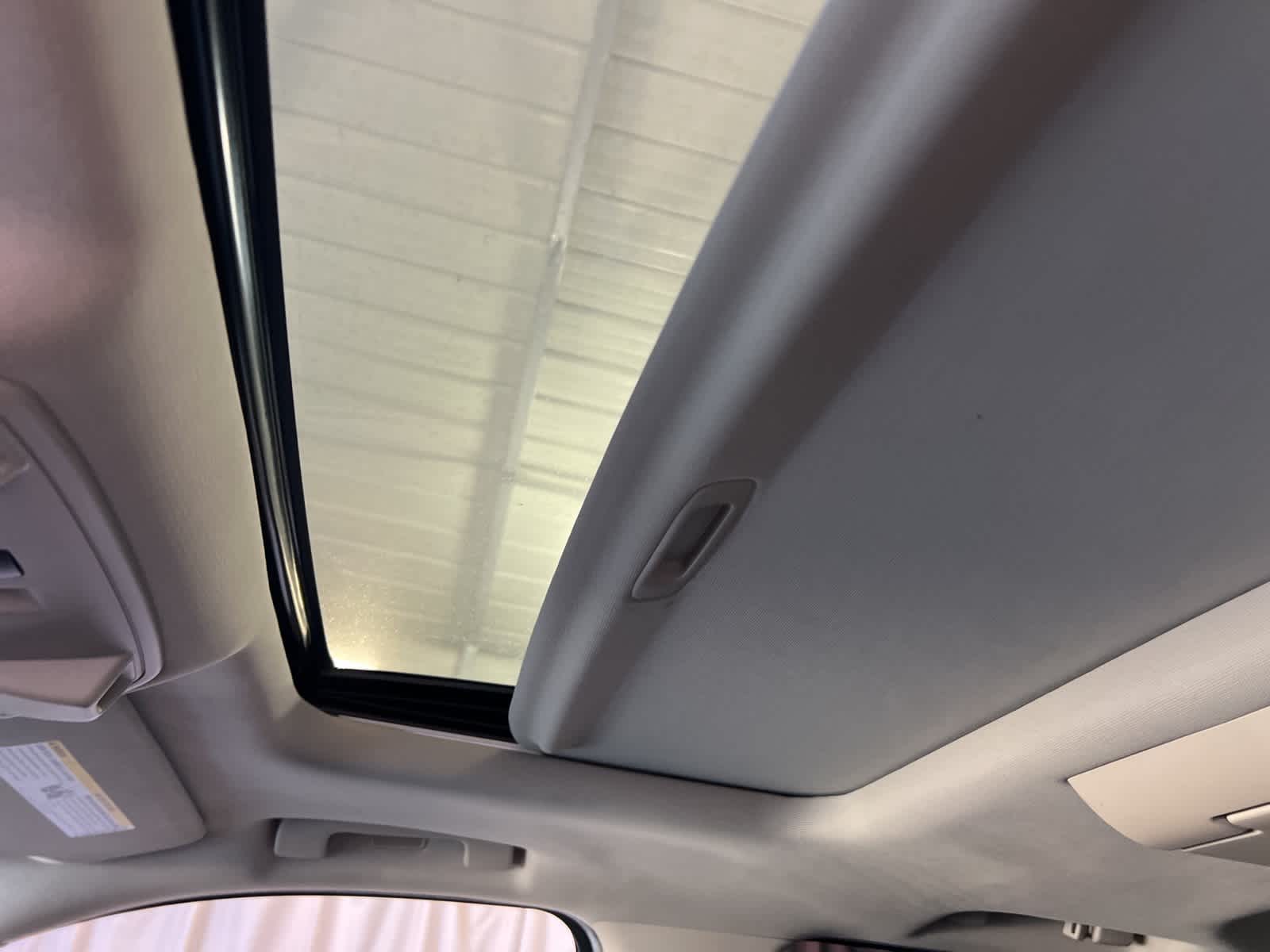 Thumbnail: 2018 GMC Yukon XL - 21