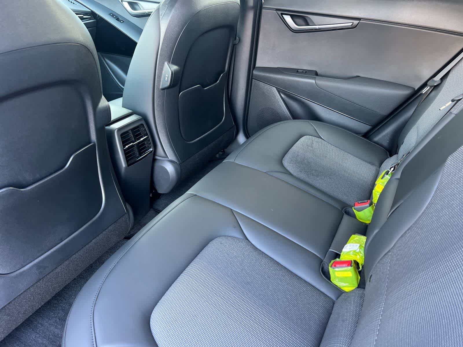 Thumbnail: 2025 Kia Niro - 5