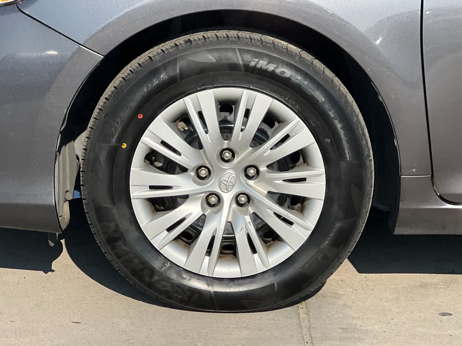 Thumbnail: 2014 Toyota Camry - 25