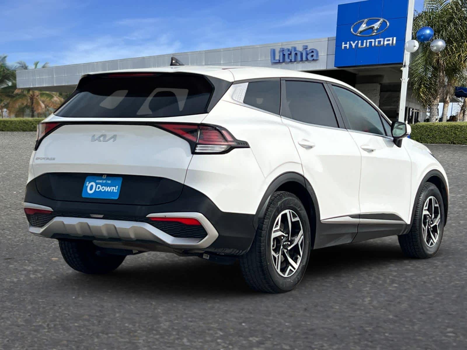 Thumbnail: 2023 Kia Sportage - 3