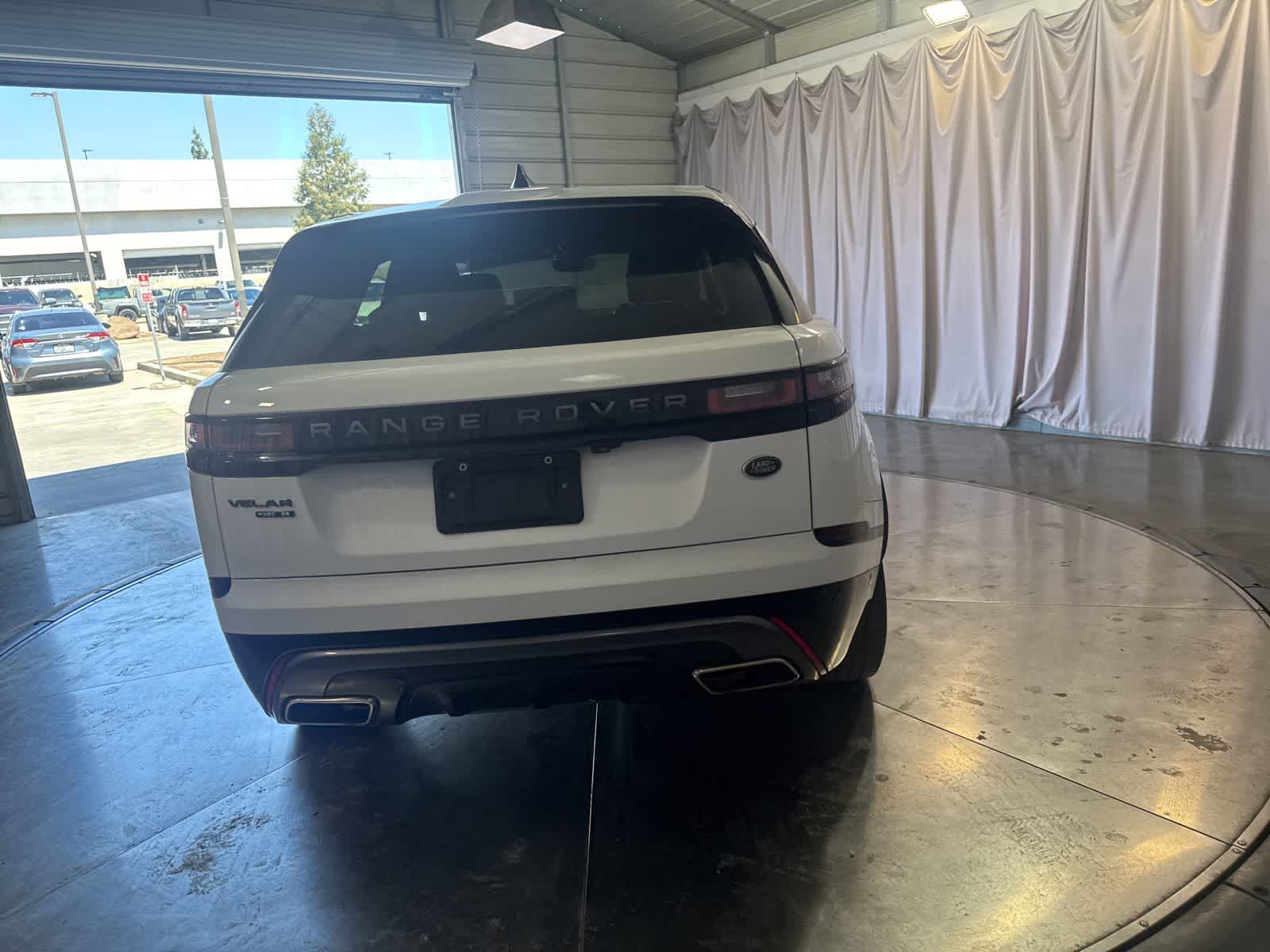 Thumbnail: 2018 Land Rover Range Rover Velar - 6