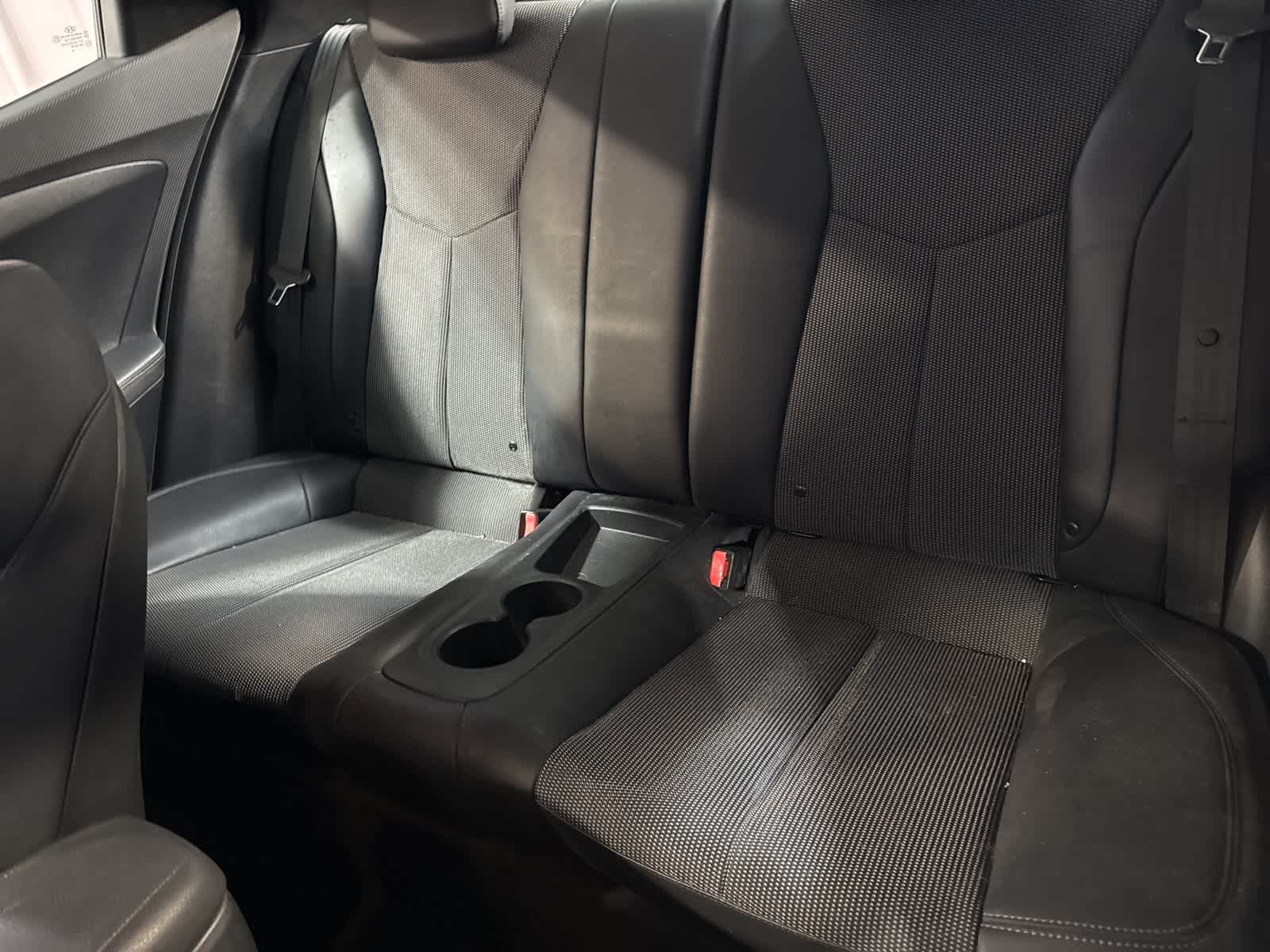 Thumbnail: 2016 Hyundai Veloster - 14