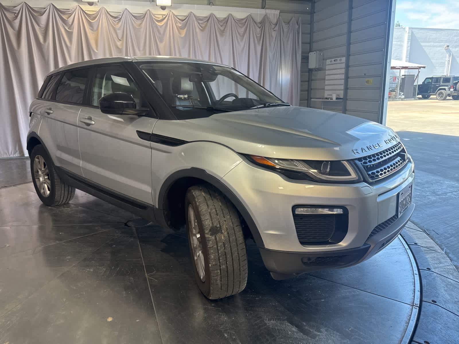 Thumbnail: 2019 Land Rover Range Rover Evoque - 2