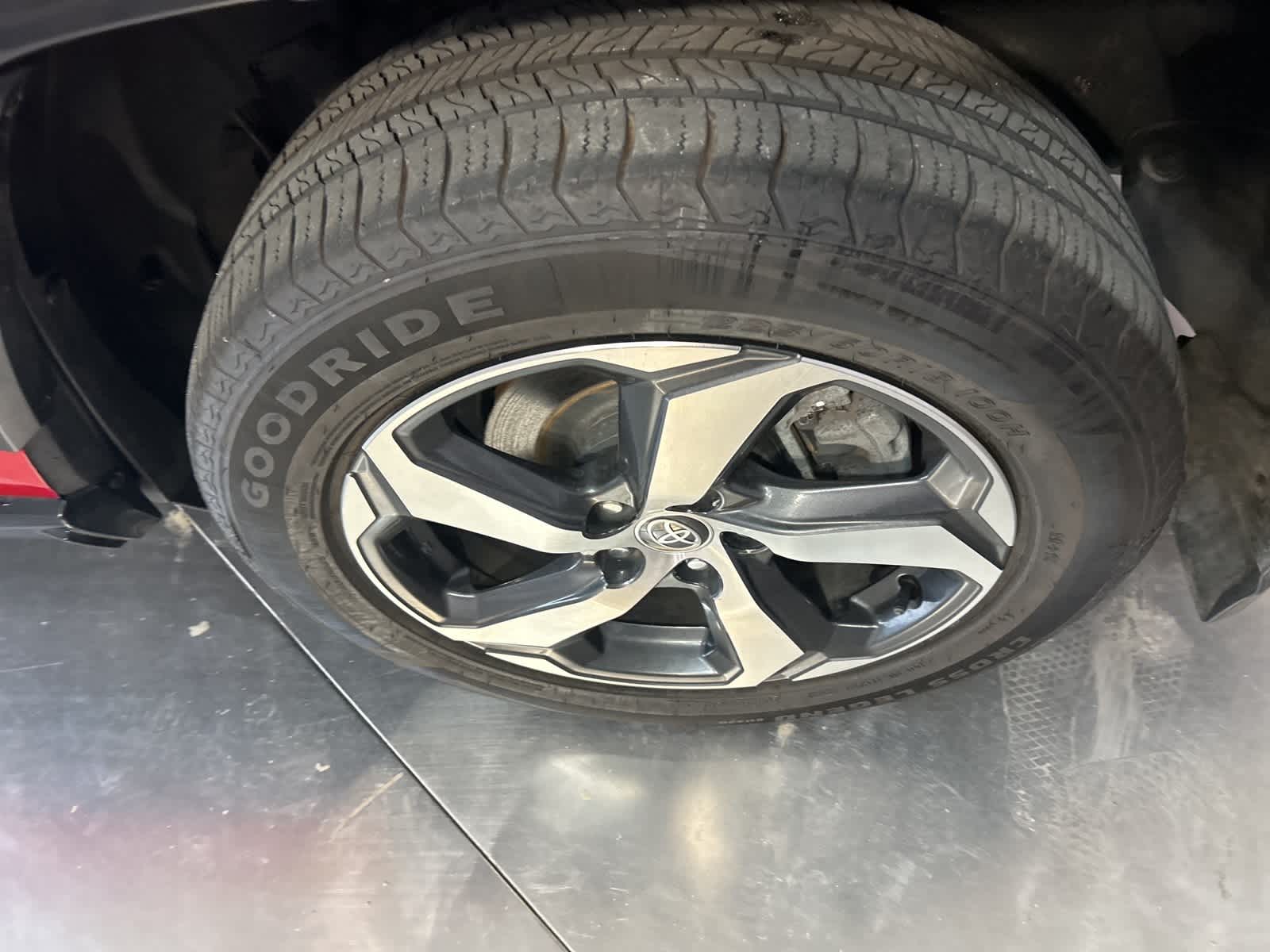 Thumbnail: 2021 Toyota RAV4 - 16