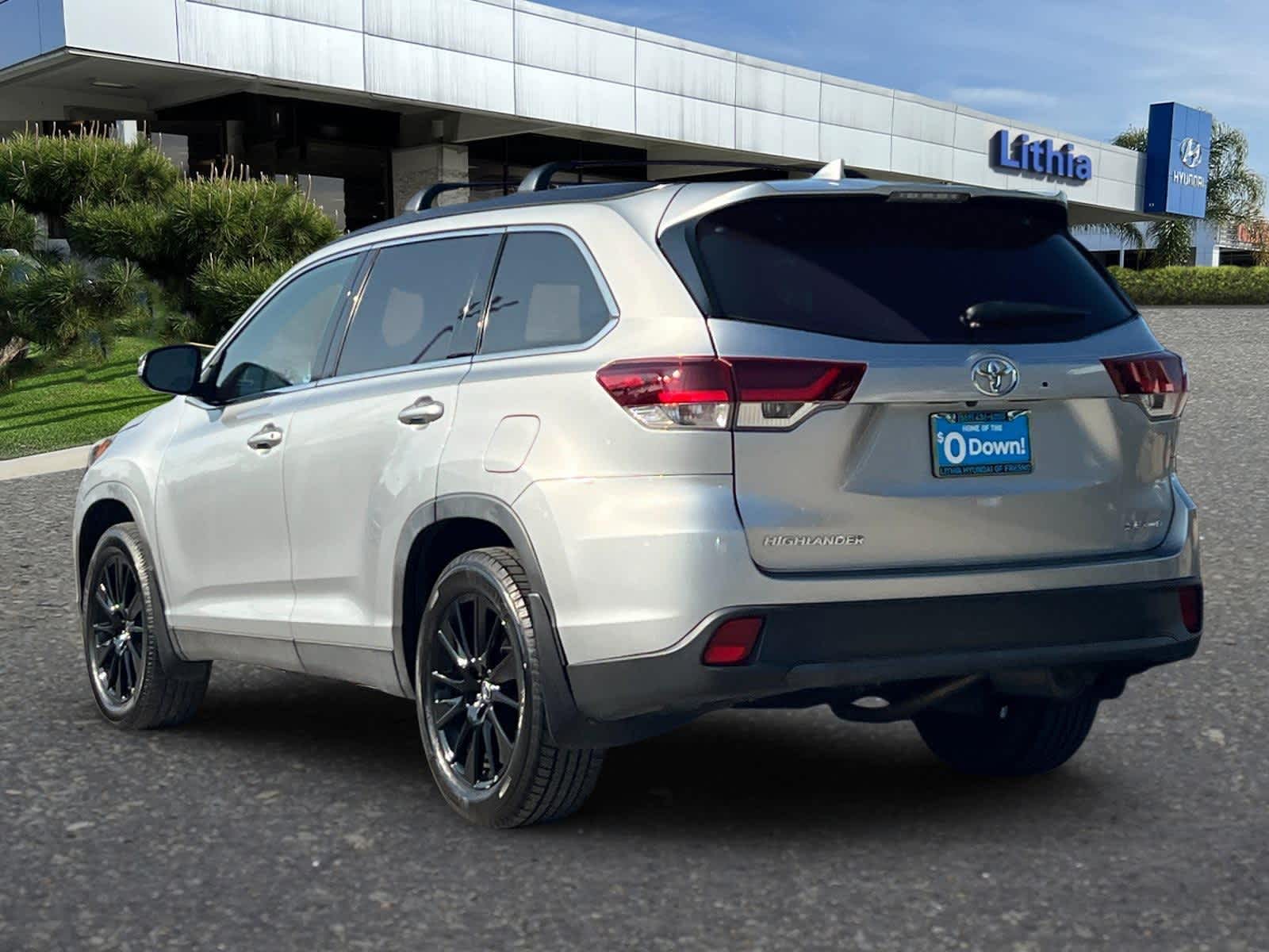 Thumbnail: 2019 Toyota Highlander - 6