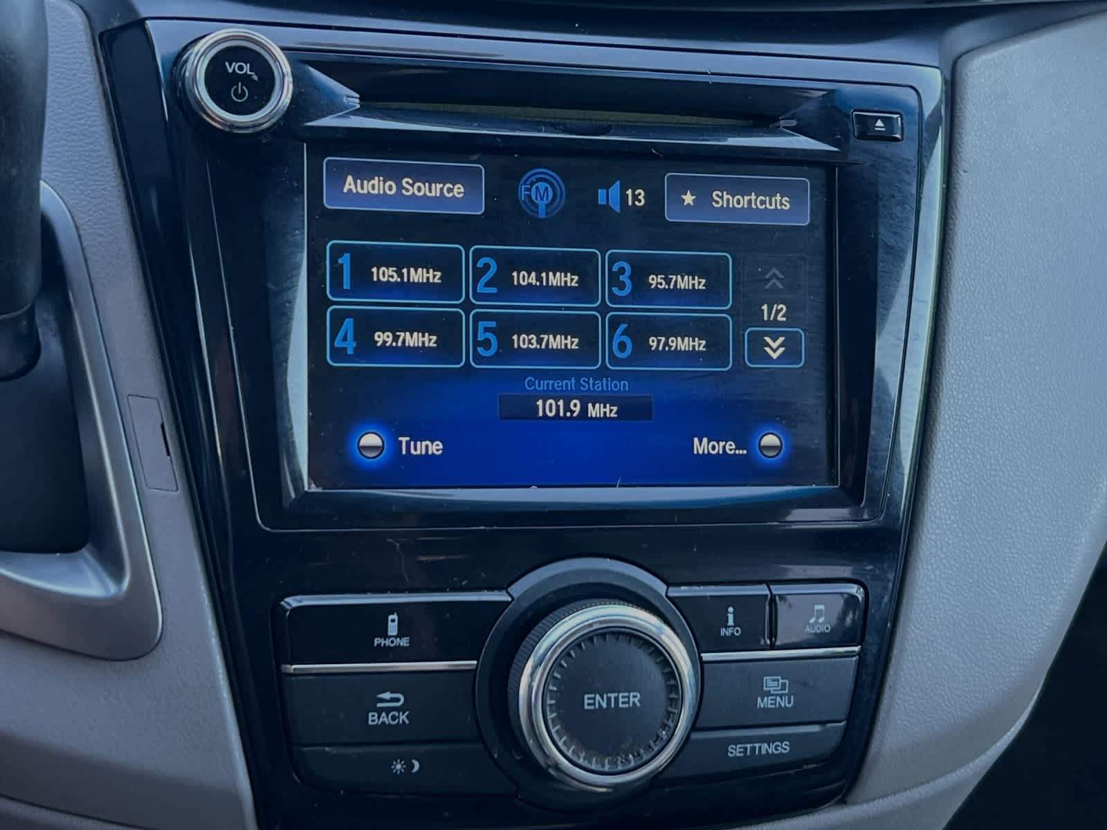 Thumbnail: 2014 Honda Odyssey - 19