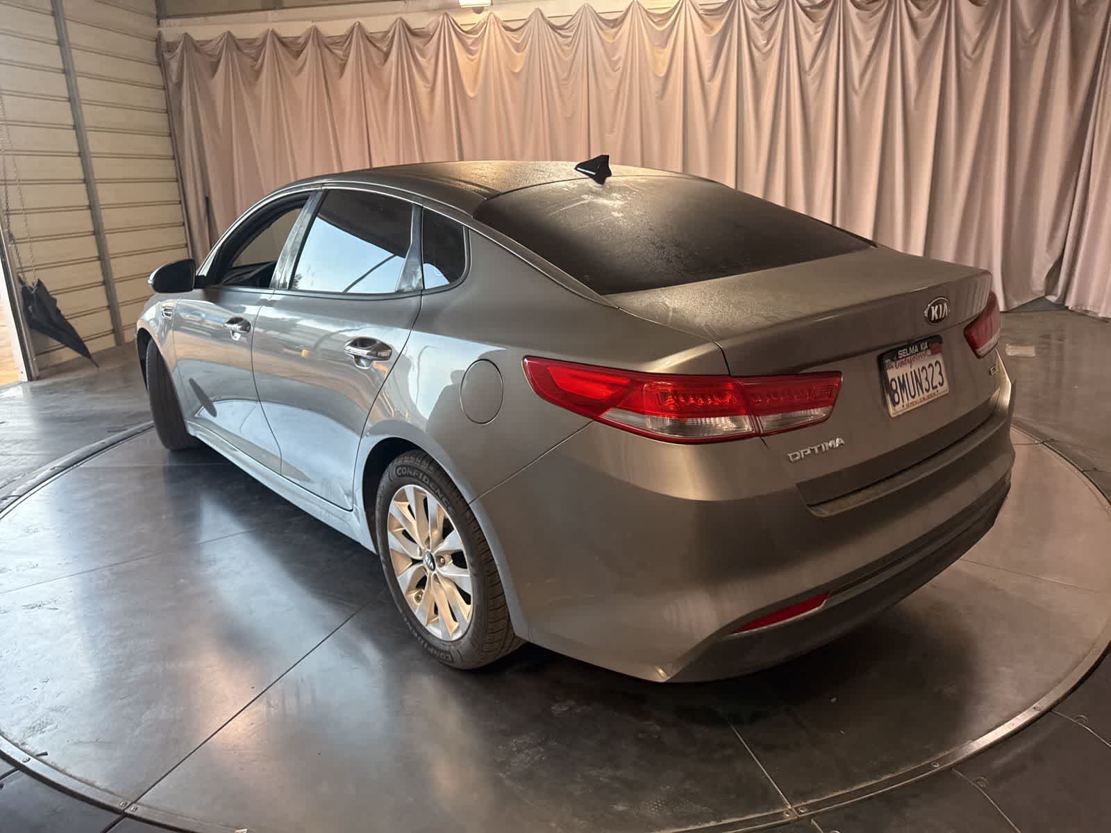Thumbnail: 2016 Kia Optima - 6