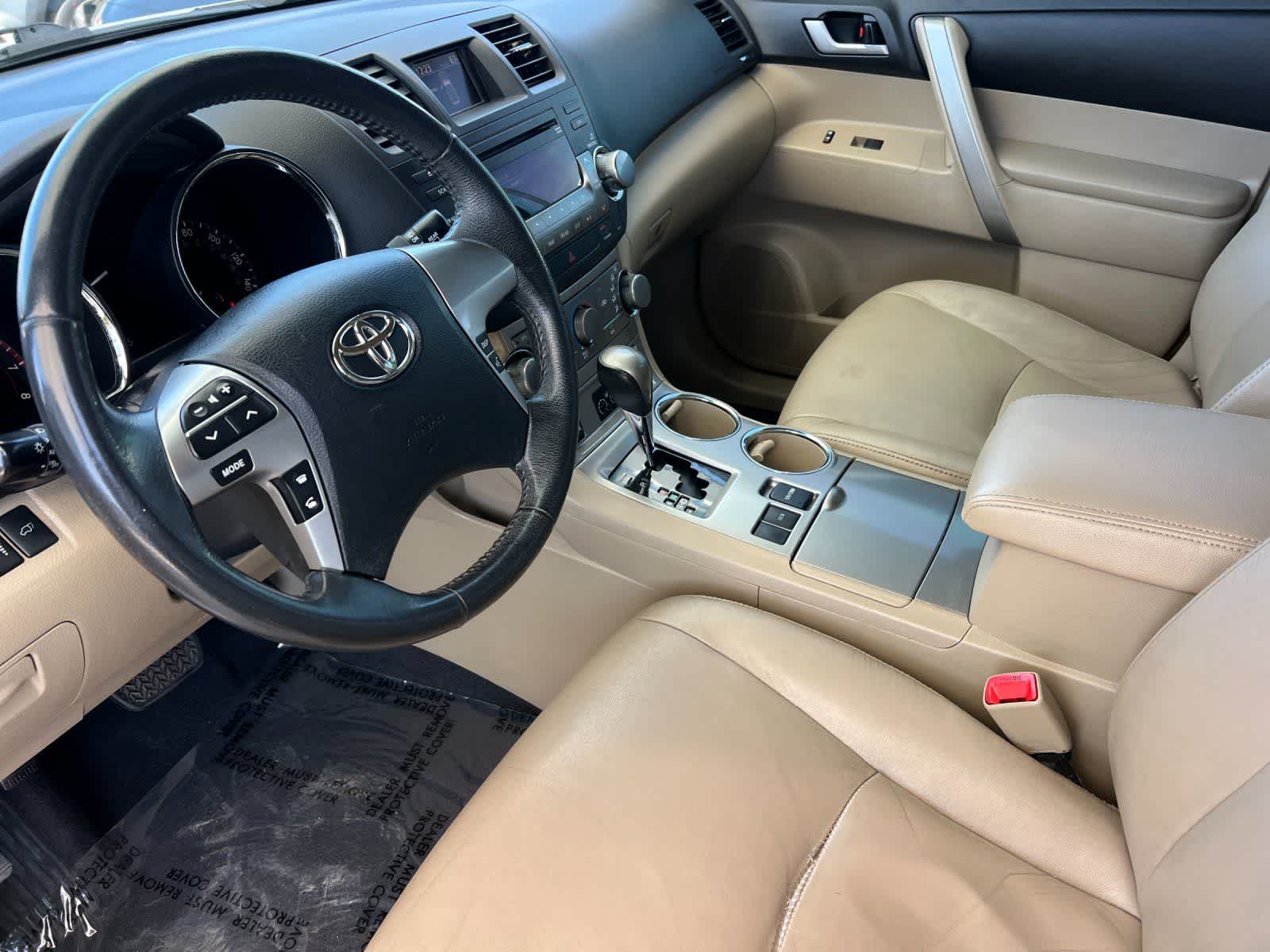 Thumbnail: 2012 Toyota Highlander - 12