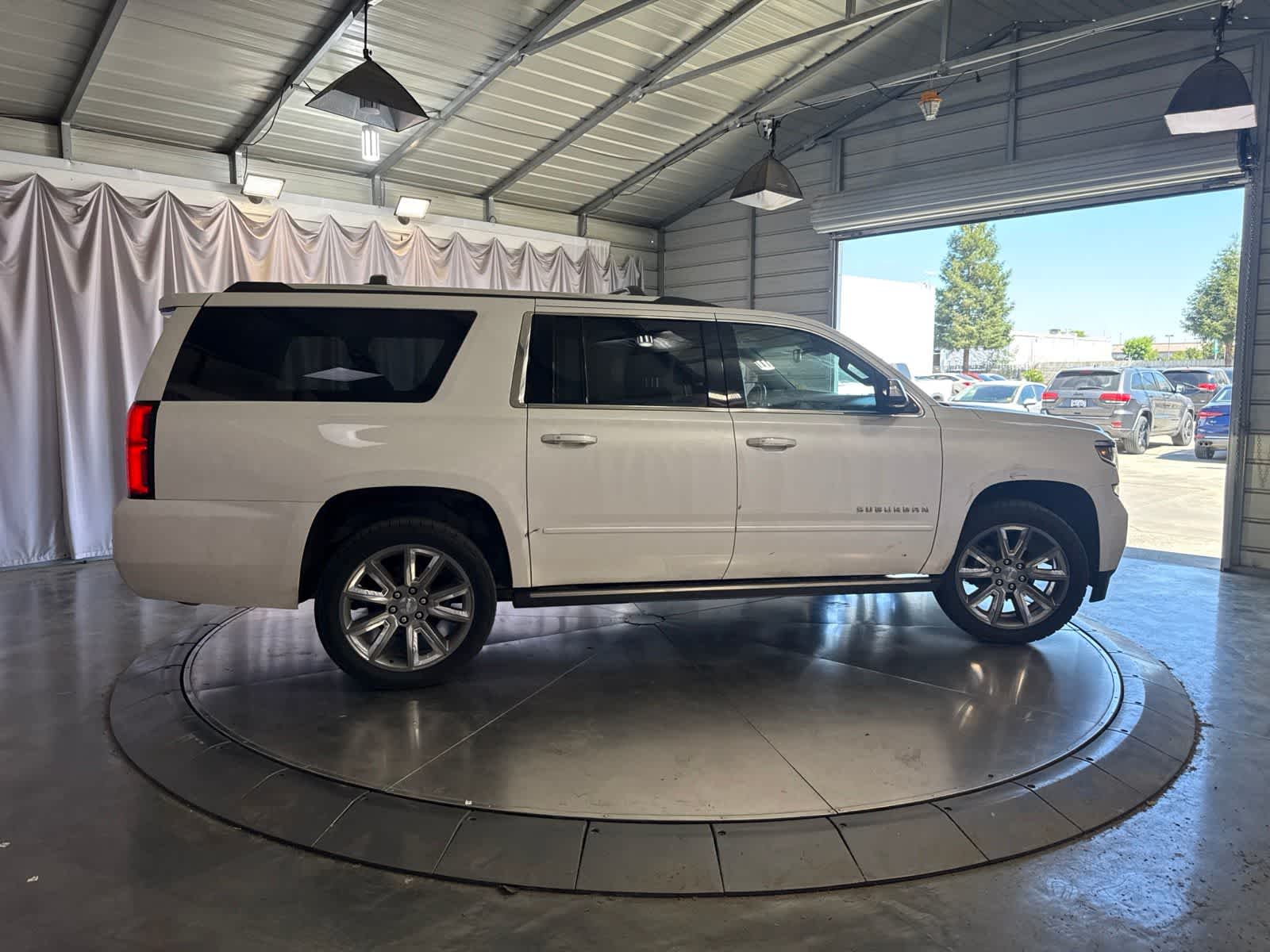 Thumbnail: 2019 Chevrolet Suburban - 2