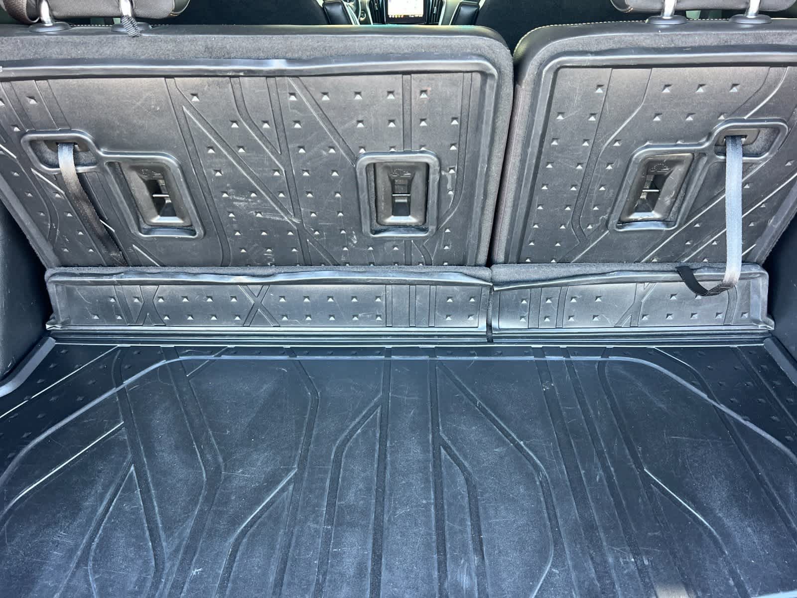 Thumbnail: 2021 Chevrolet Traverse - 16