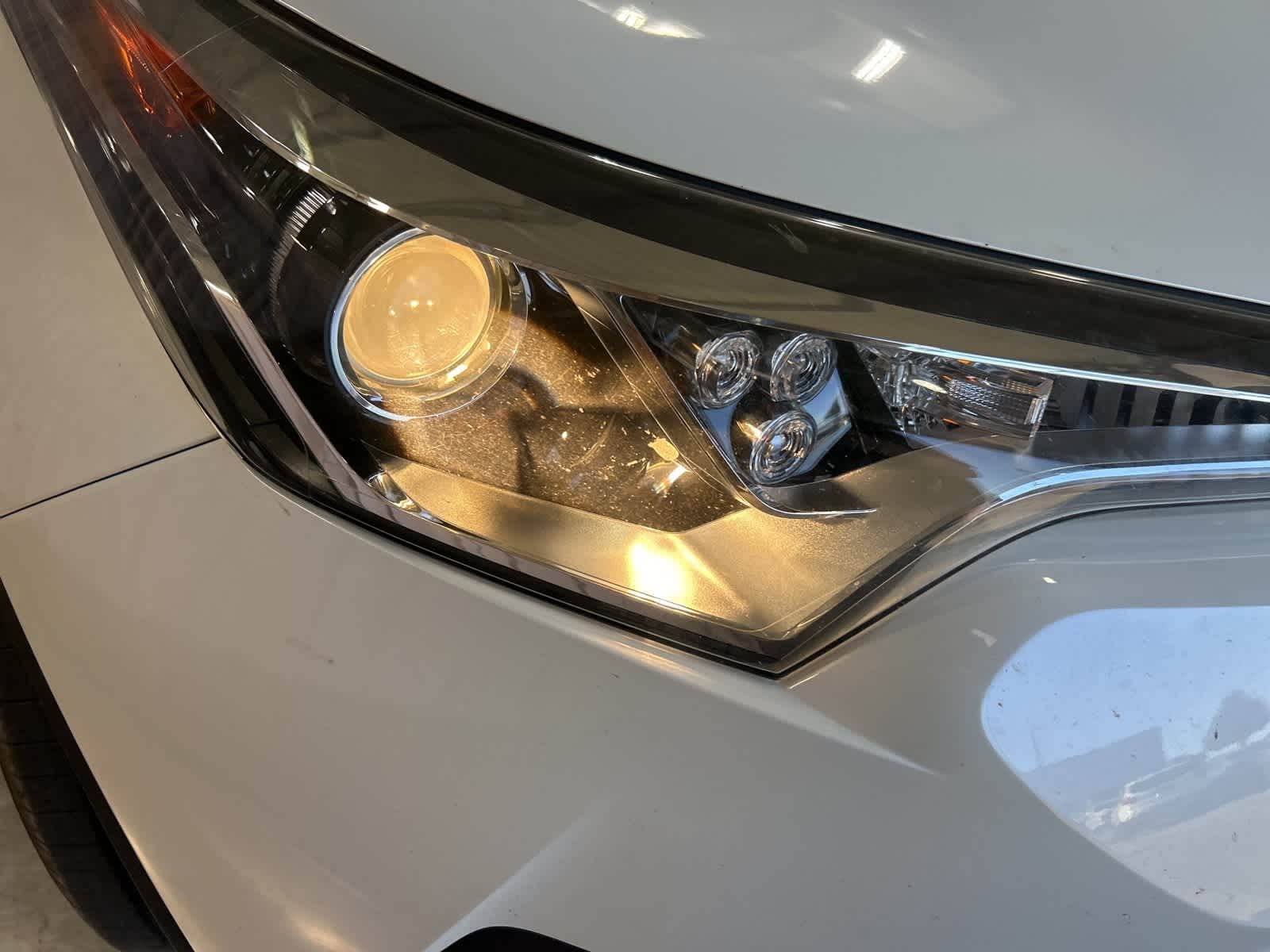 Thumbnail: 2019 Toyota C-HR - 4