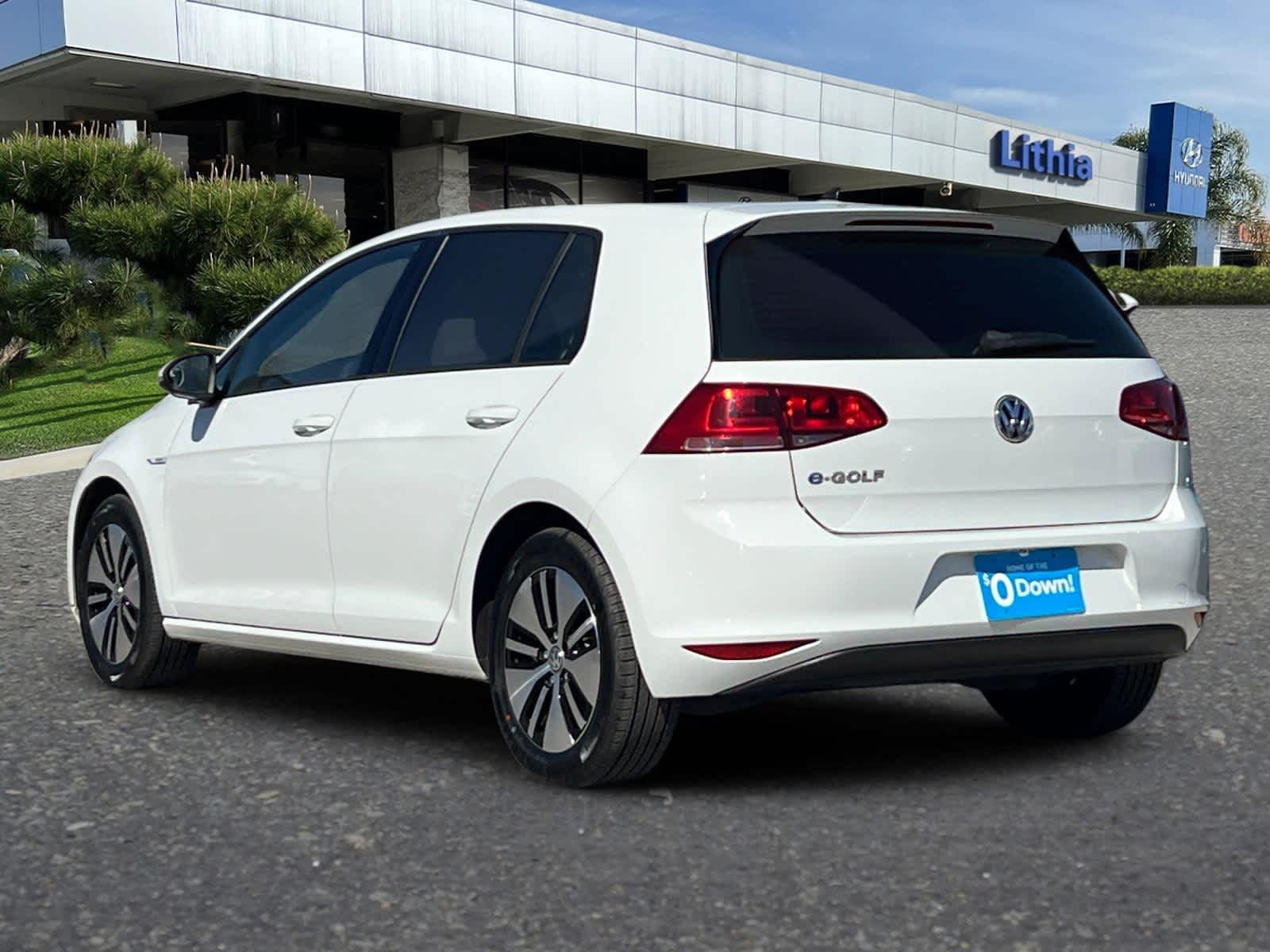 Thumbnail: 2016 Volkswagen e-Golf - 6